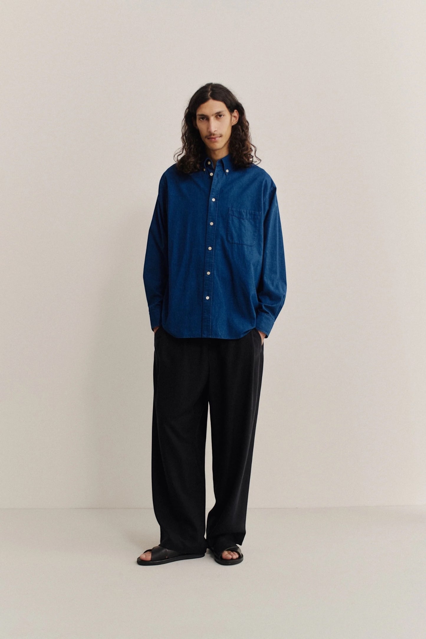 A Kind Of Guise Banita Button Down Shirt Soft Indigo | Chemise Oversize Italienne