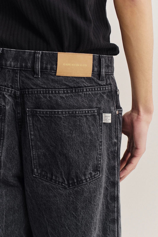 A Kind Of Guise Duma Pleated Denim Grey Denim | Jean Coton Bio Italien