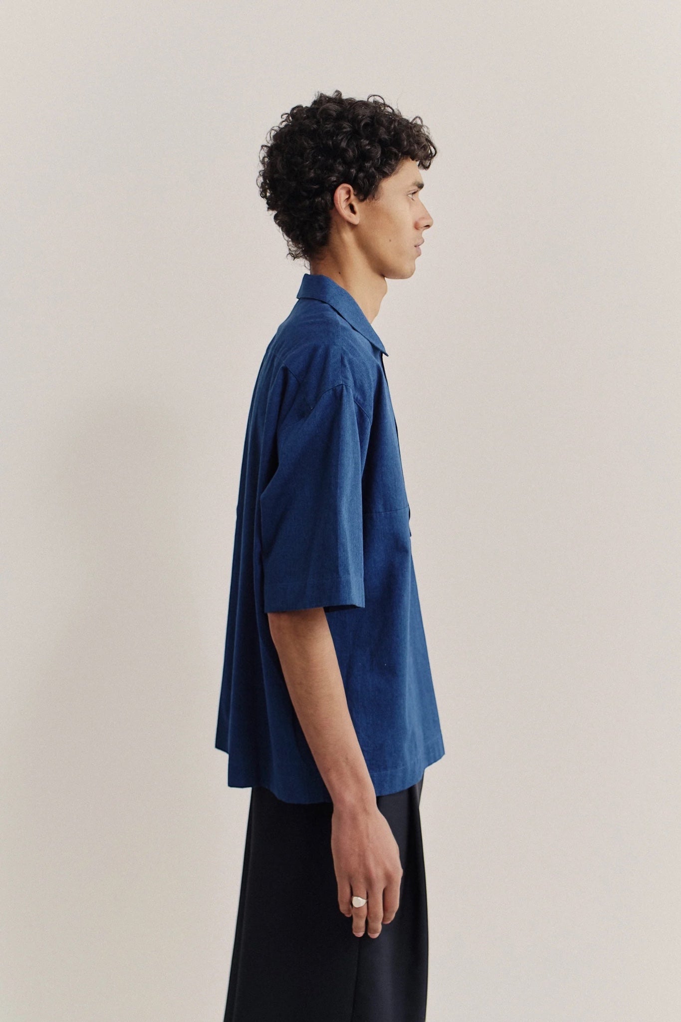A Kind Of Guise Taita Shirt Soft Indigo | Chemise Coton Lavée Italienne