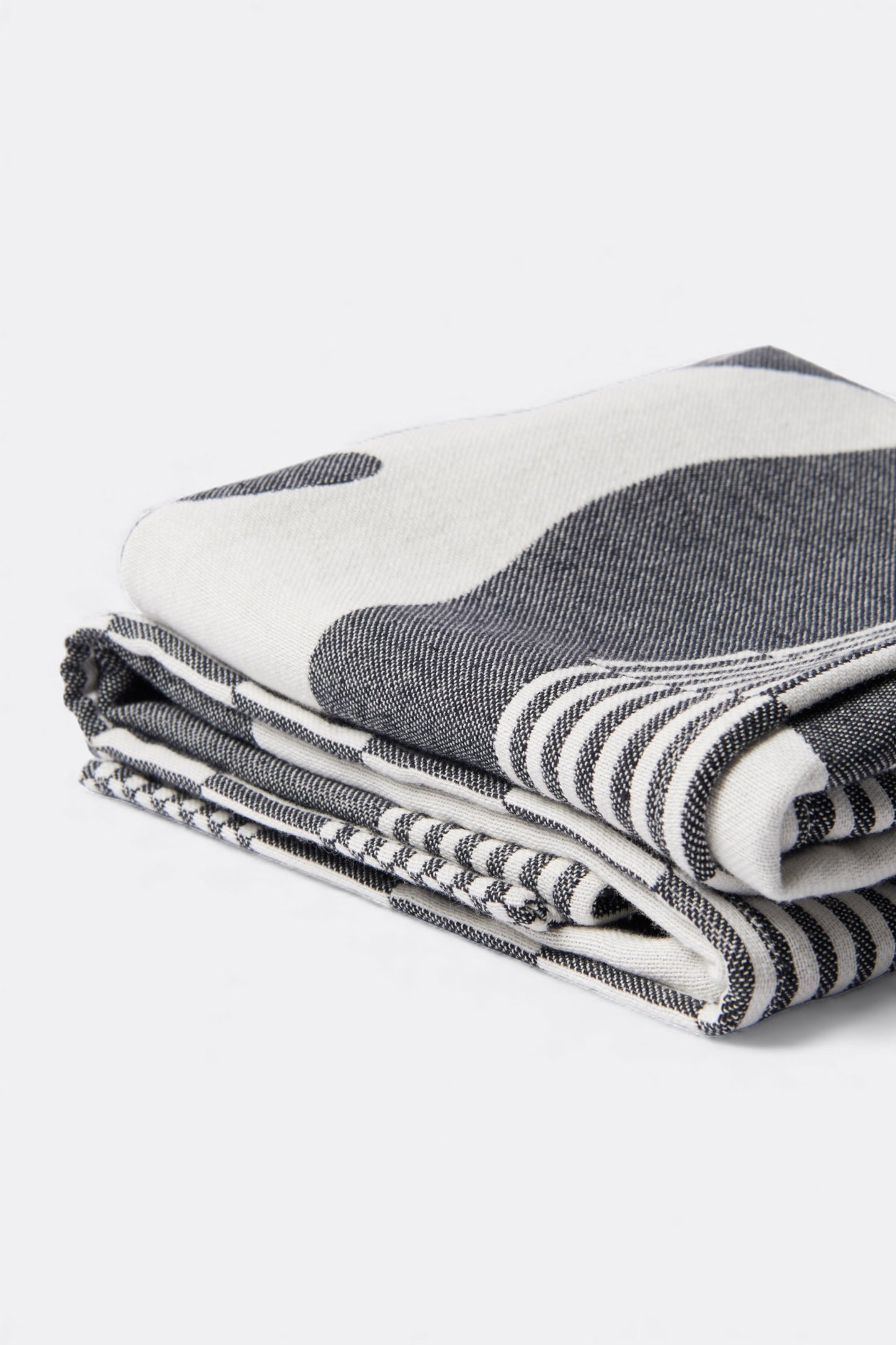 By Parra - Infinite Kitchen Bird Towel Set (Black)