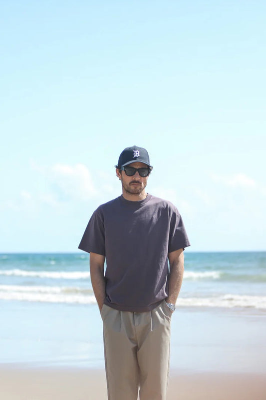 T-shirt Drapeau Noir Acid Wash Violet - Tee-Shirt Confort Coton 240gsm