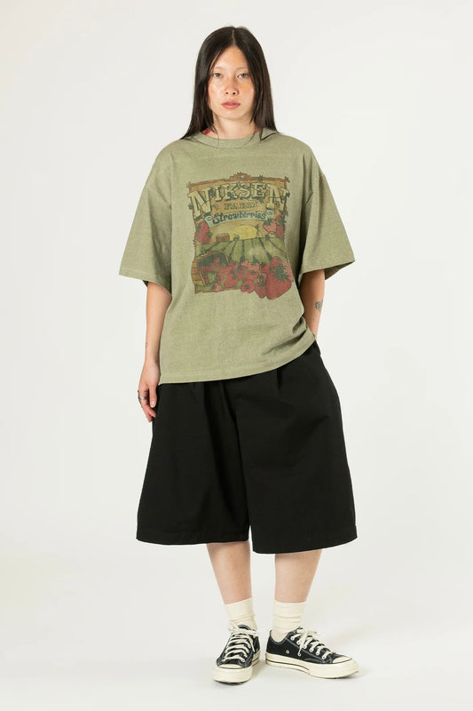 Estudio Niksen - Niksen Strawberry Farm (Khaki)