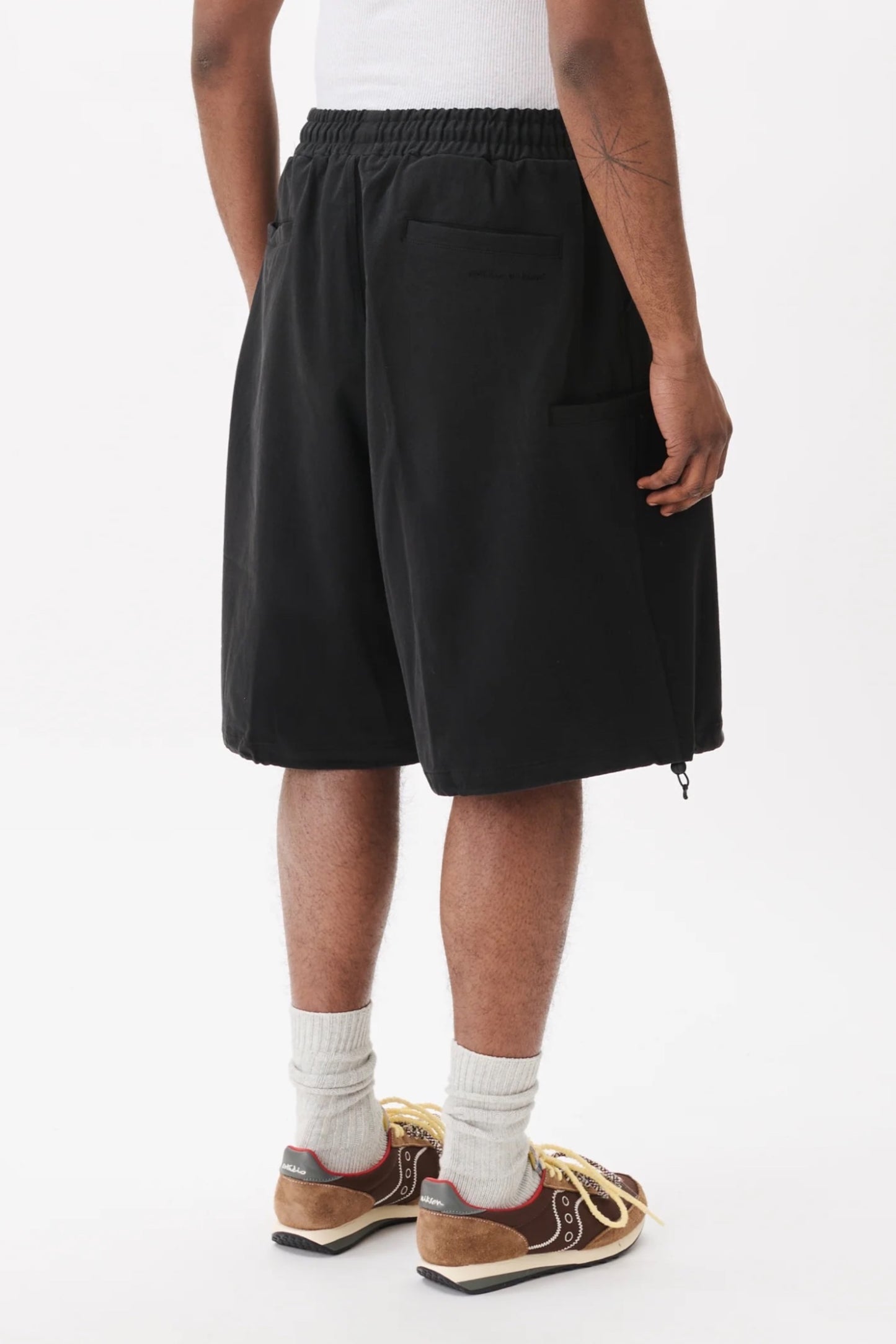Estudio Niksen Slit Cargo Balloon Shorts Black | Short Cargo Unisexe Corée | Edgar Bdx