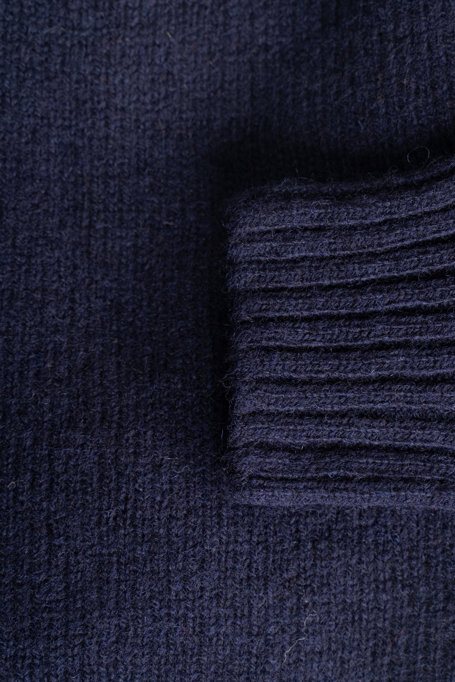 Harley Of Scotland - Pull Shetland Col Rond (Navy)