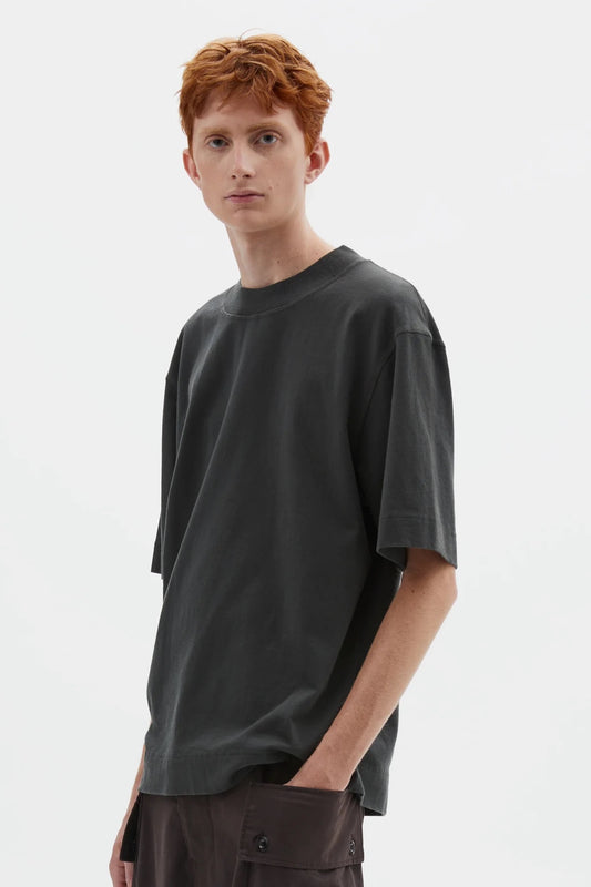 MHL. Margaret Howell Flatlock Crew Matte Jersey Black Green | T-Shirt Coton | Edgar Bdx