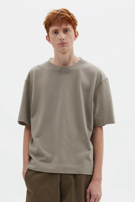 MHL. Margaret Howell Flatlock Crew Matte Jersey Taupe | T-Shirt Coton | Edgar Bdx
