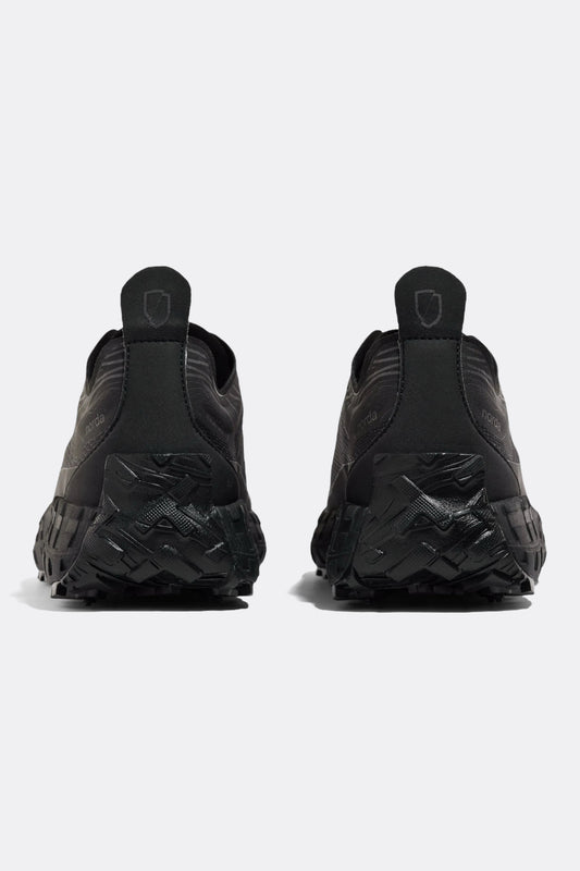 Norda Run - Norda 001 (Stealth Black)