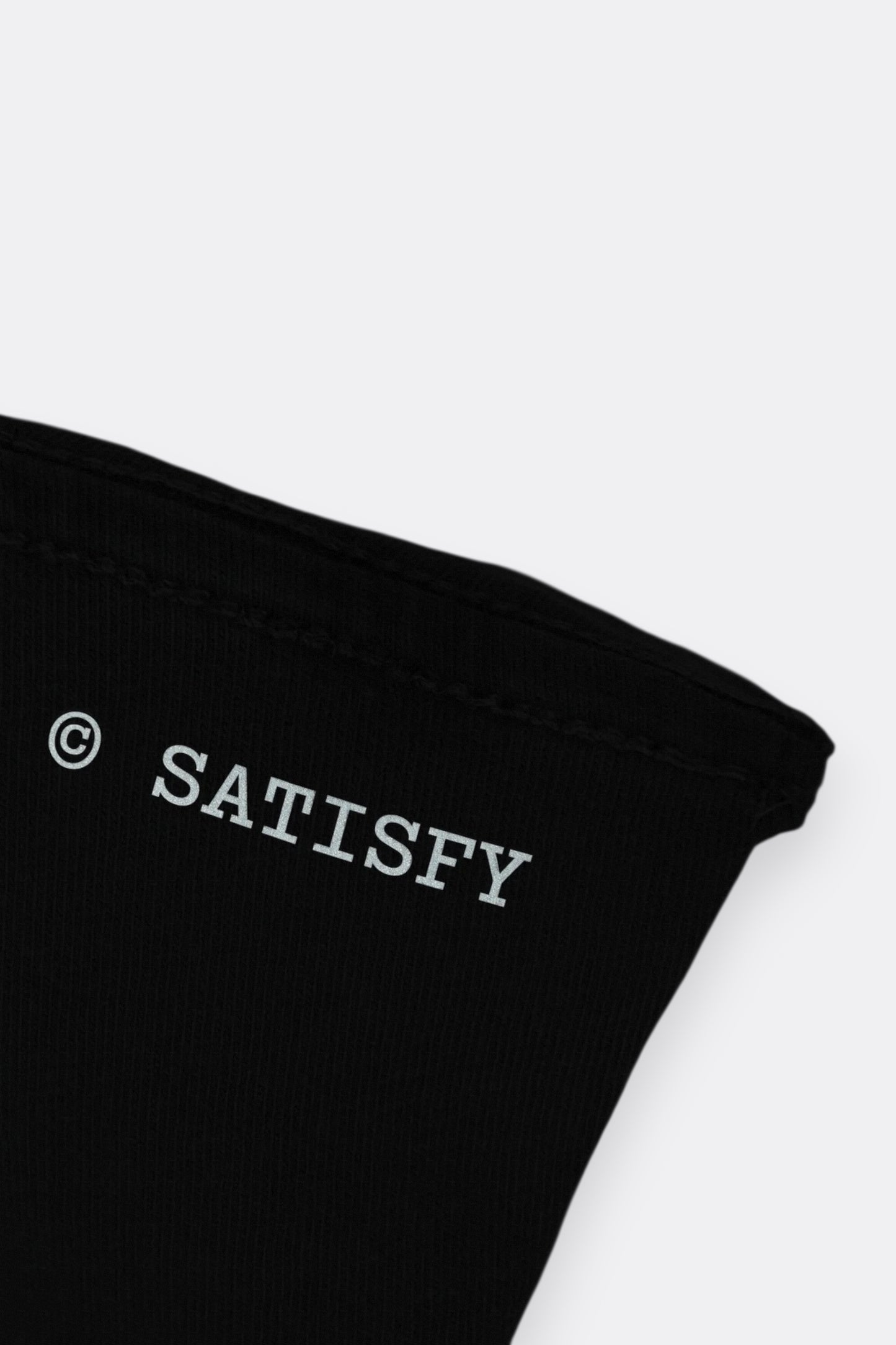 SATISFY MothTech™ Muscle Tee Faded Black | Debardeur Running Coton Bio | Edgar Bdx