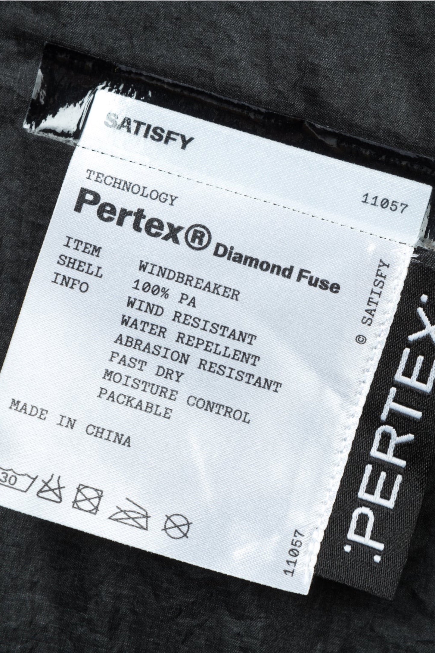 Satisfy - Pertex® Diamond Fuse Windbreaker (Black)