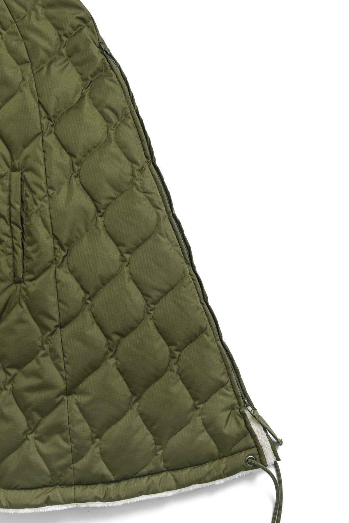 TAION - Military Down Cape (Black / Cream)