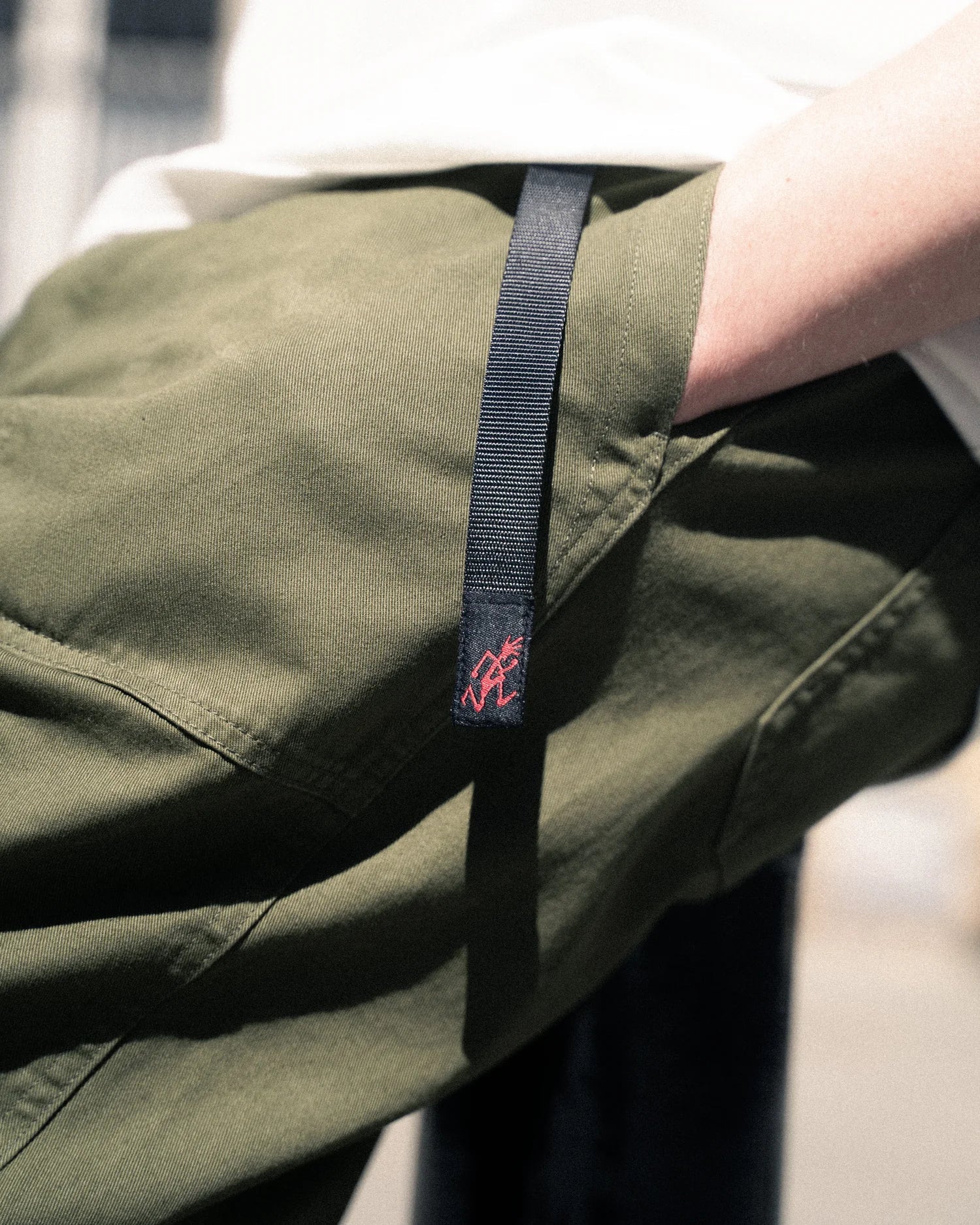 Collection Gramicci - Vêtements outdoor japonais premium, pantalons d'escalade et streetwear technique