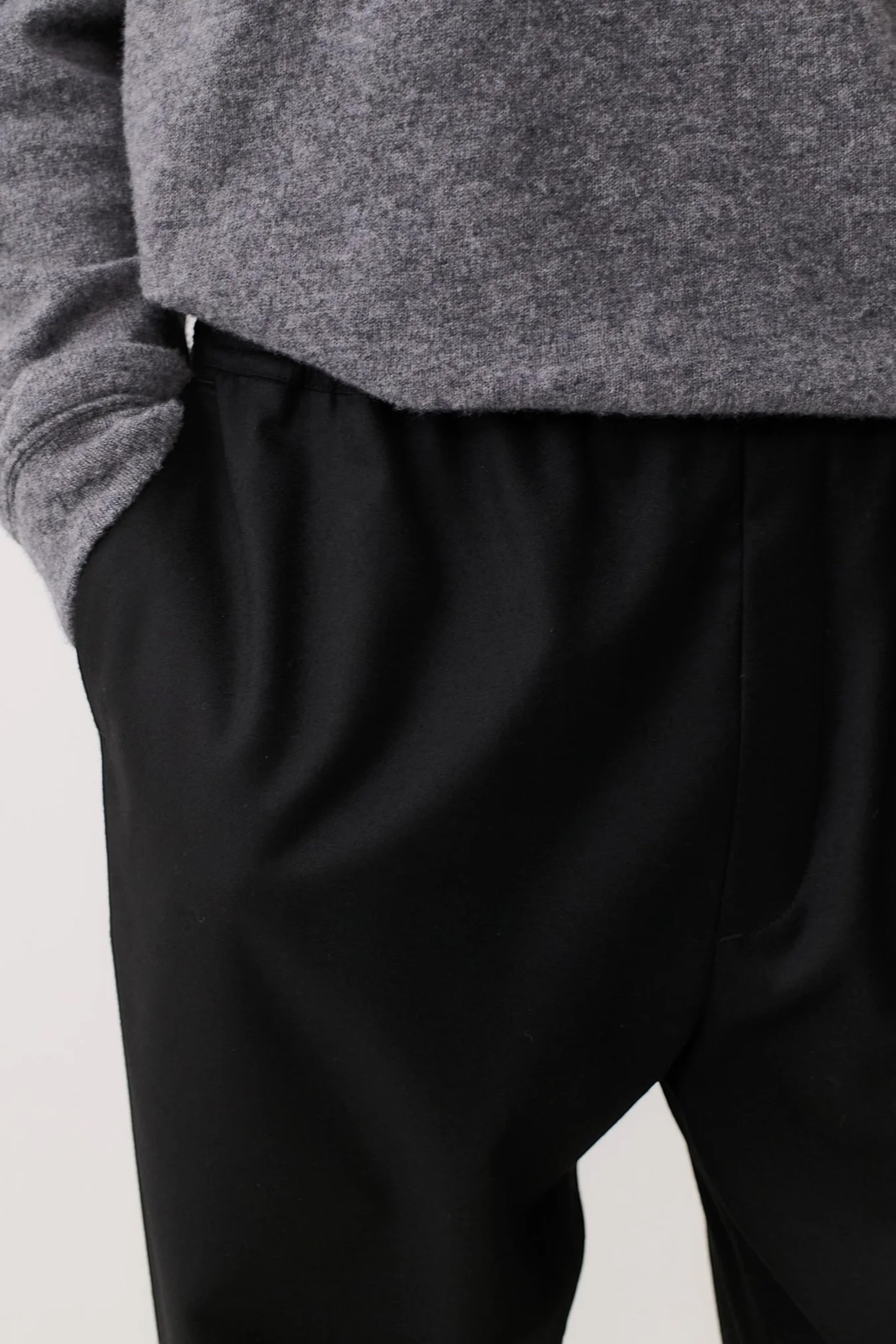 A KIND OF GUISE Banasa Pants Visavis Black | Pantalon Flanelle Laine | Edgar Bdx