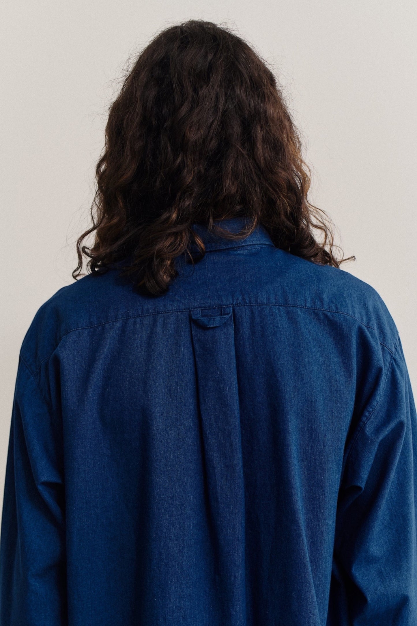 A Kind Of Guise Banita Button Down Shirt Soft Indigo | Chemise Oversize Italienne