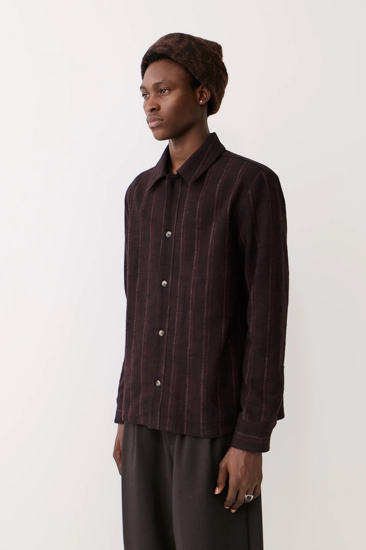 A KIND OF GUISE Cullu Overshirt Black Wine Line | Edgar Bdx