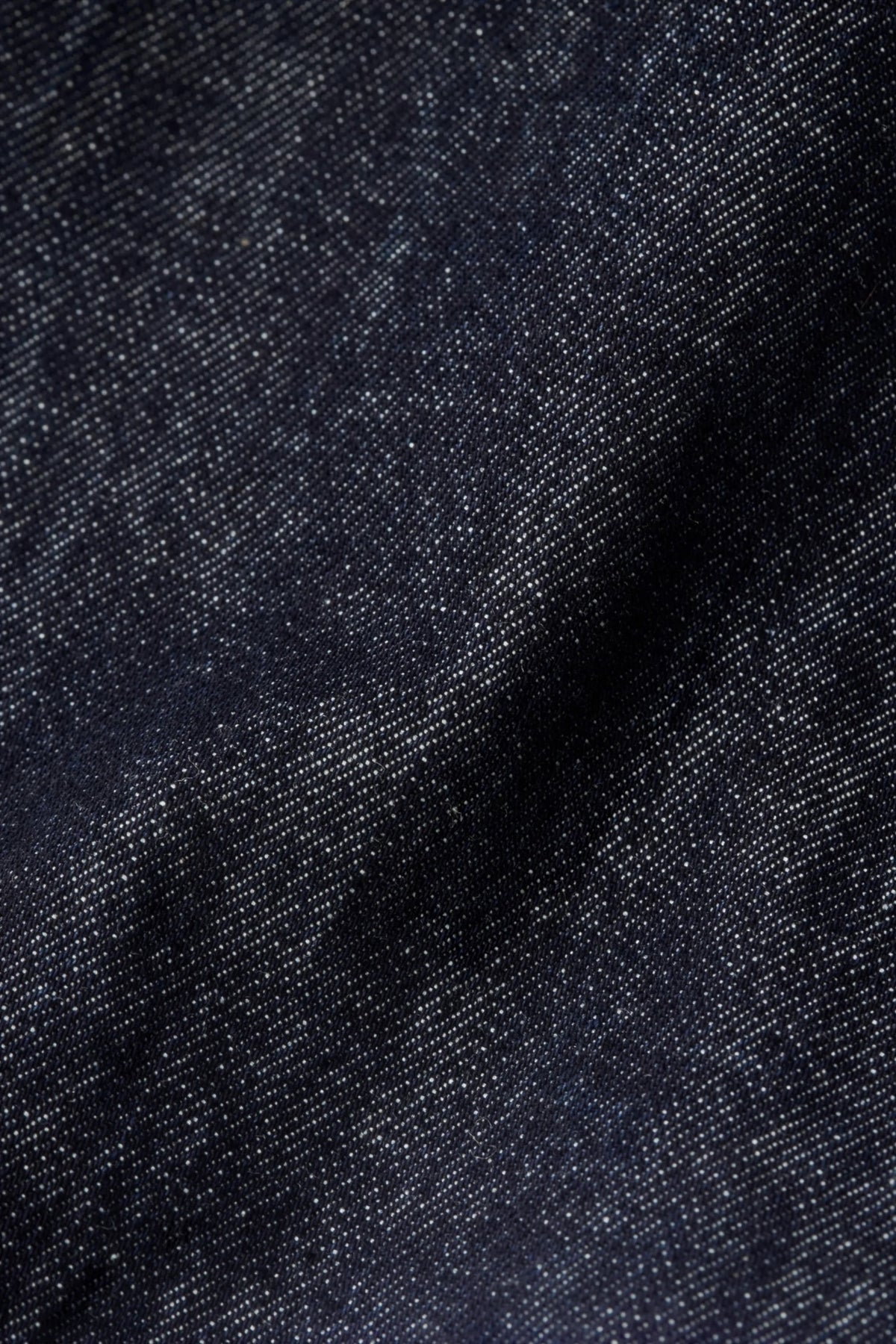 A KIND OF GUISE Duma Pleated Denim Almost Raw | Jean Plissé | Edgar Bdx