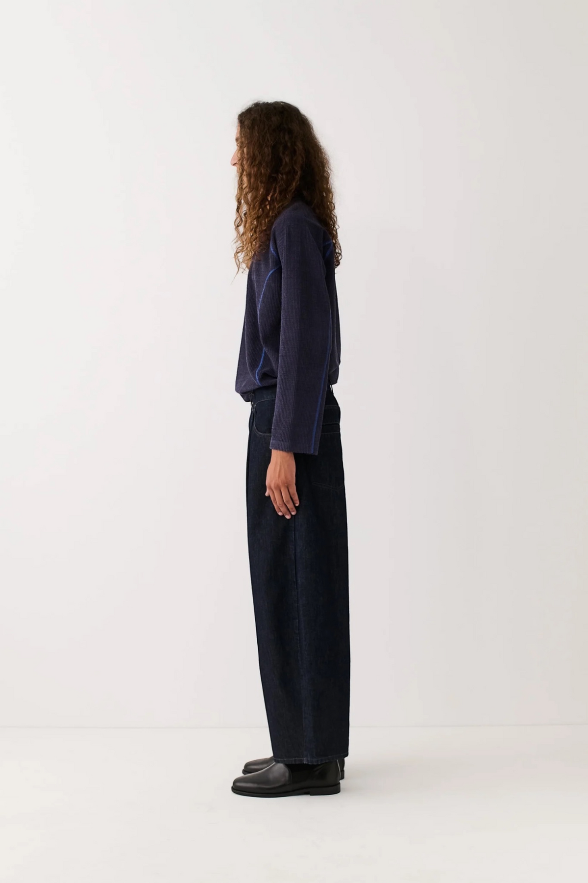 A KIND OF GUISE Duma Pleated Denim Almost Raw | Jean Plissé | Edgar Bdx