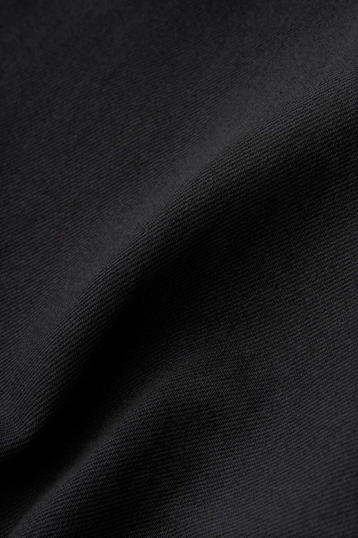 A KIND OF GUISE Duma Pleated Denim Coal Treasure | Jean Plissé | Edgar Bdx
