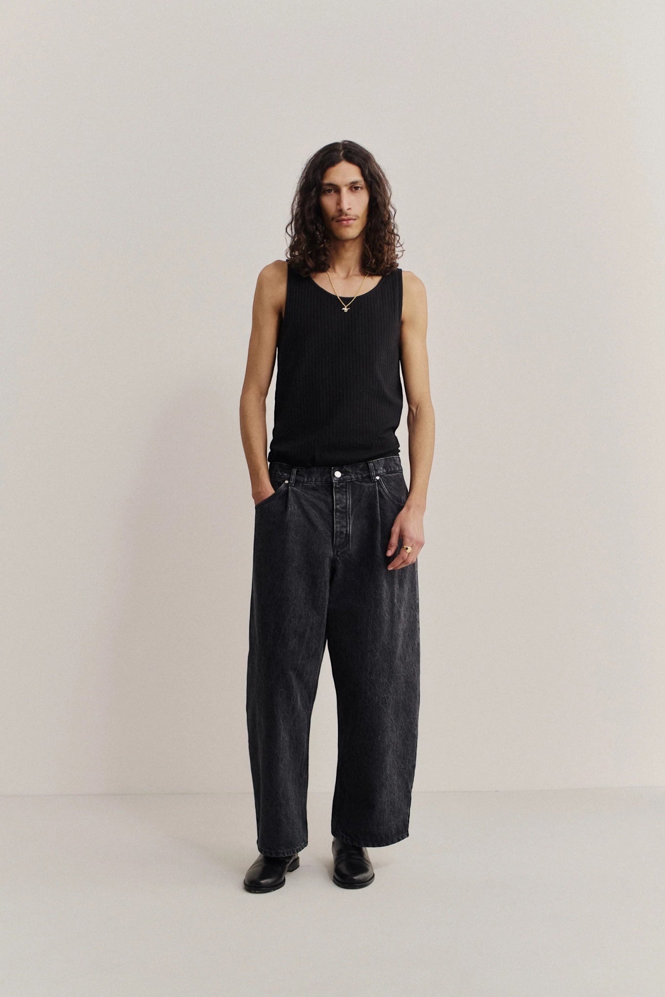 A Kind Of Guise Duma Pleated Denim Grey Denim | Jean Coton Bio Italien