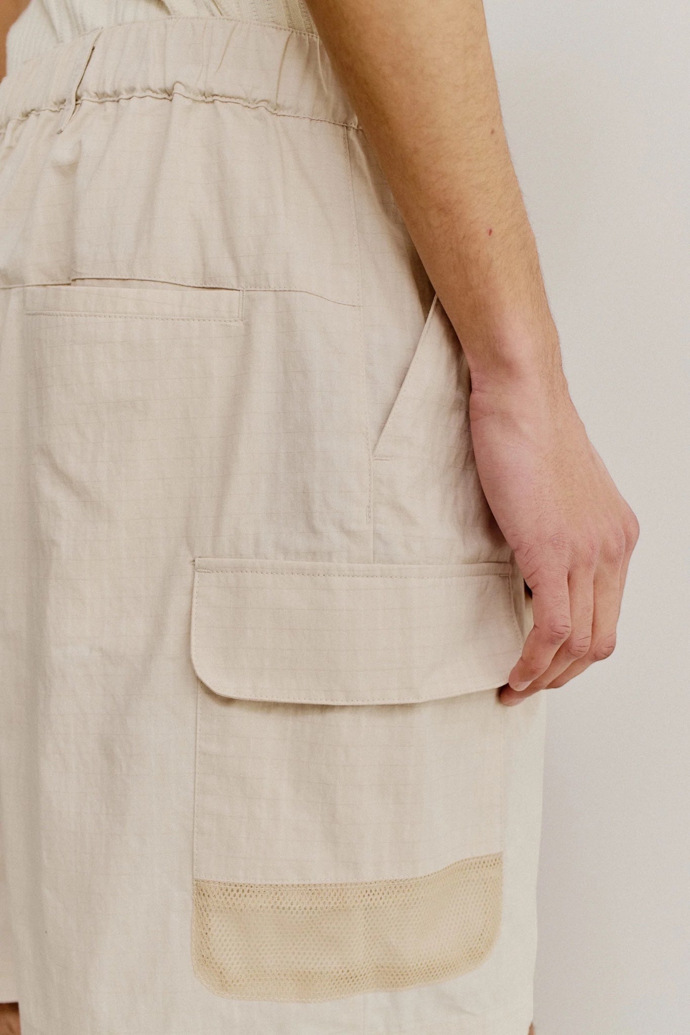 A Kind Of Guise Quito Shorts Off-White Ripstop | Short Coton Déperlant Italien