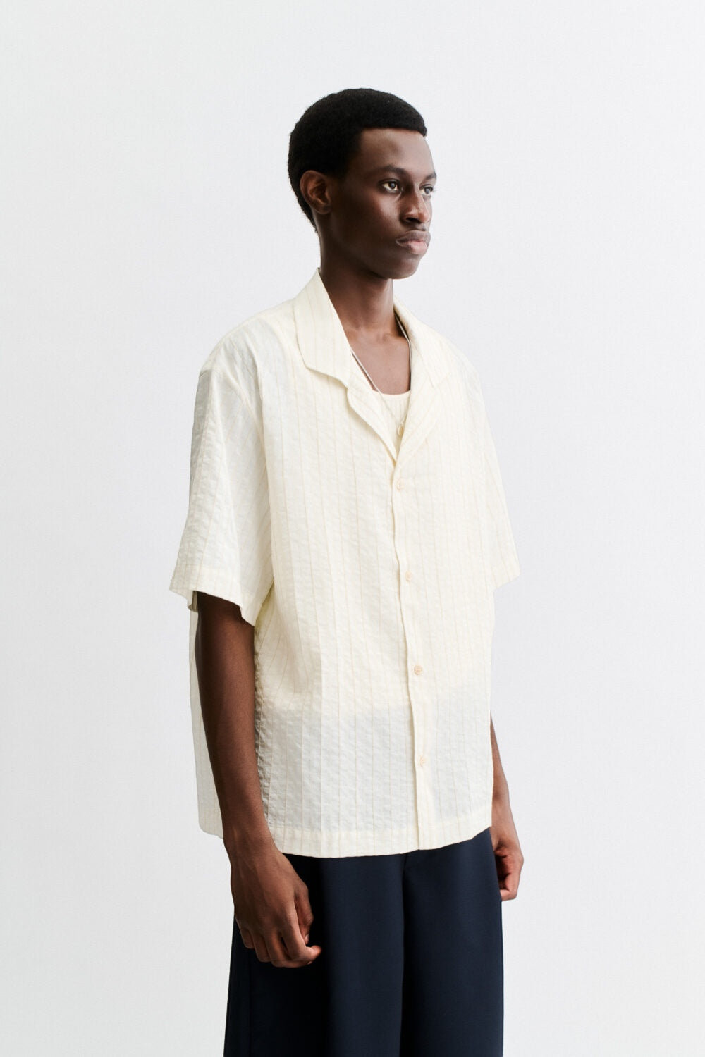 A Kind Of Guise Samata Shirt Structured Natural Stripe | Chemise Coton Soie Lin