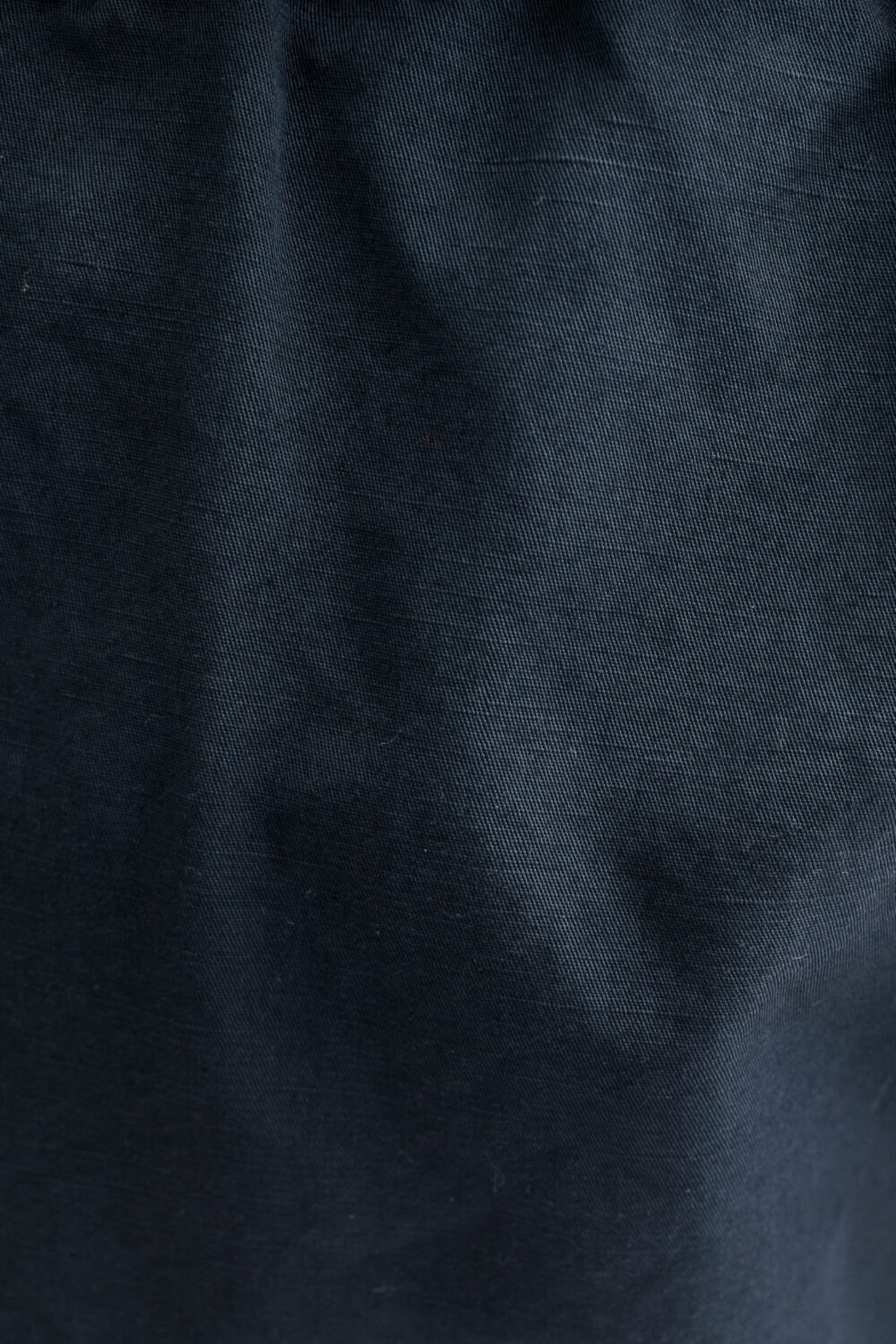 A Kind Of Guise Volta Shorts River Blue | Short Coton Lin Teint en Pièce