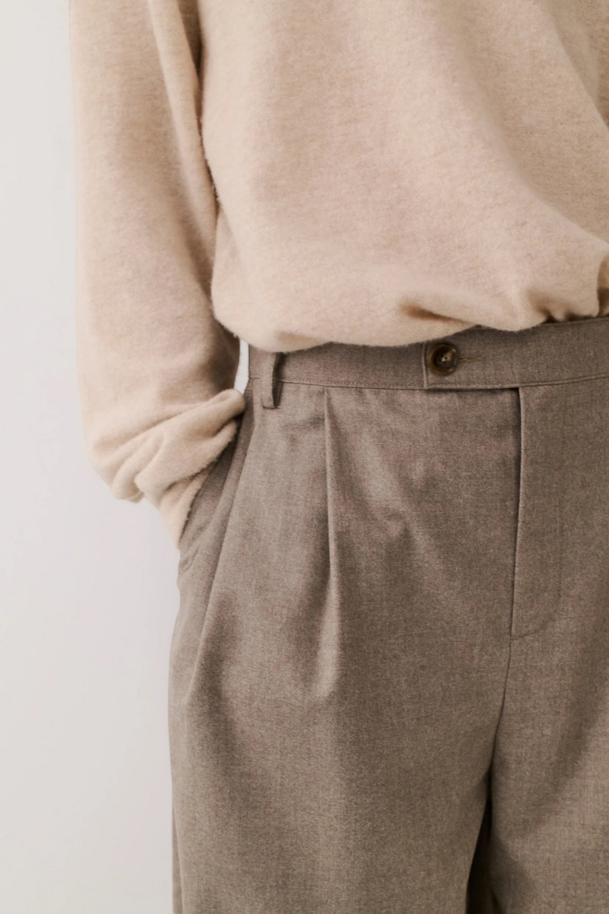 A KIND OF GUISE Yesa Trousers Field Beige | Edgar Bdx