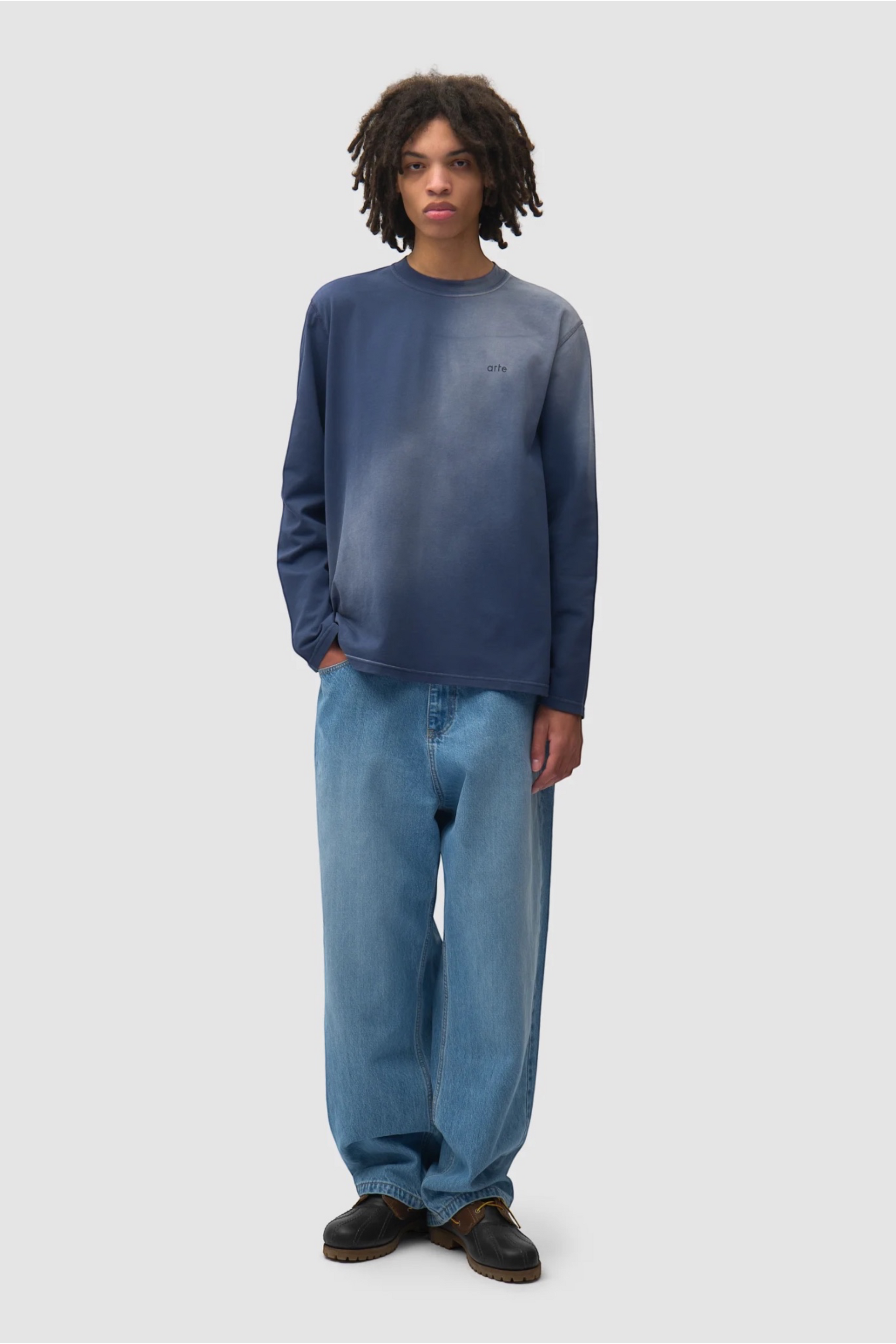 ARTE ANTWERP Stencil Sunfade Longsleeve T-Shirt Navy | T-Shirt Coton Premium | Edgar Bdx