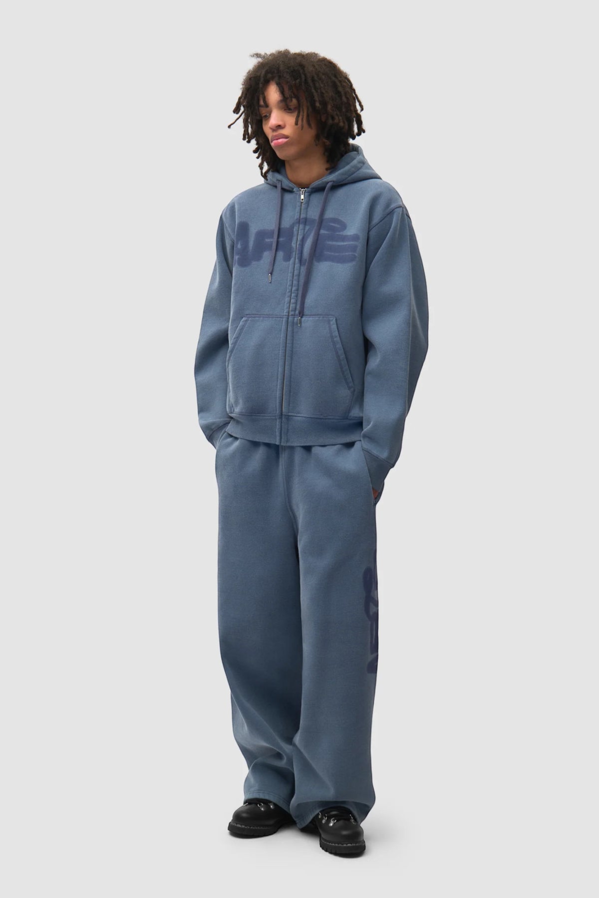 ARTE ANTWERP Stencil Sunfade Zip Hoodie Navy | Edgar Bdx