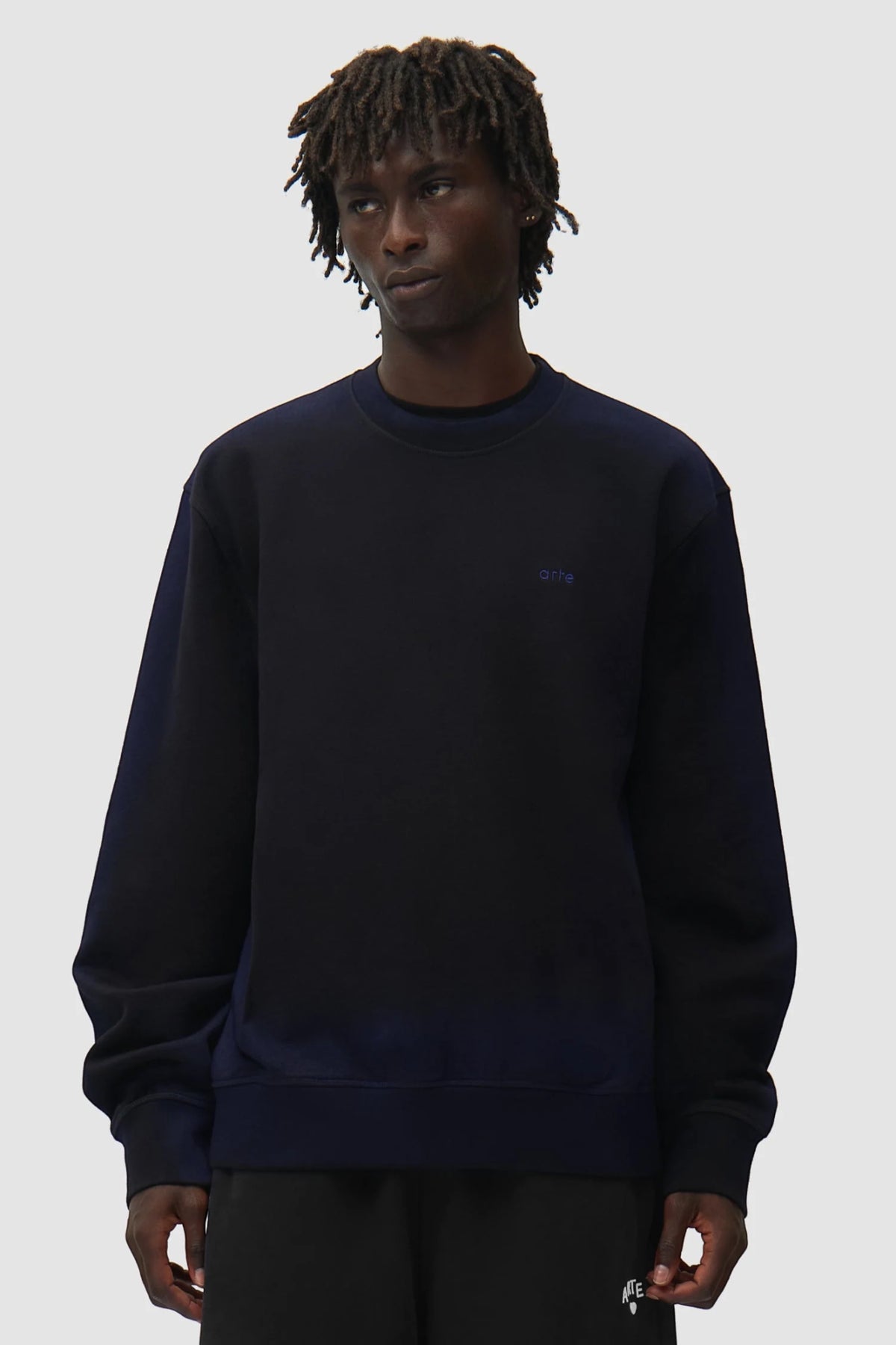 ARTE ANTWERP Sunfade Crewneck Navy Black | Edgar Bdx