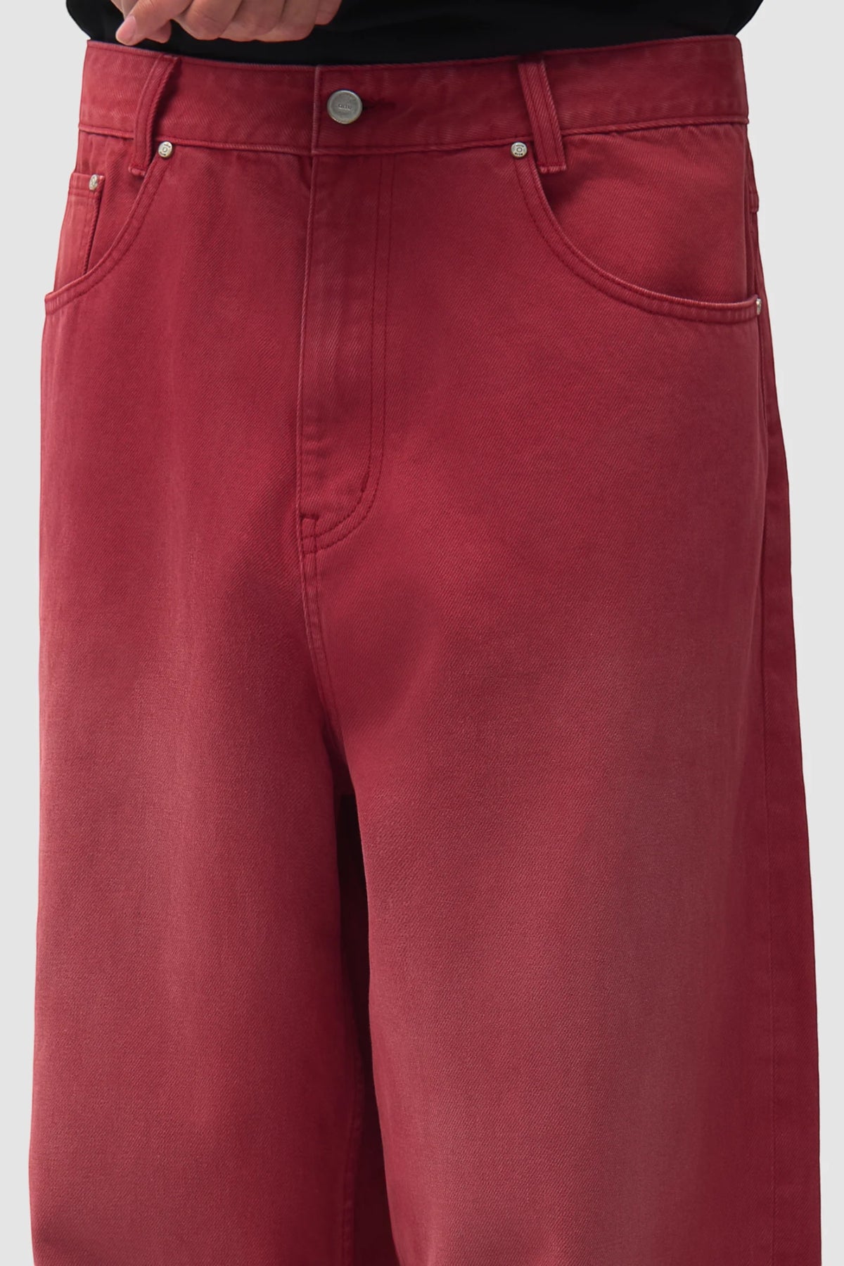 ARTE ANTWERP Washed Ease Denim Red | Edgar Bdx