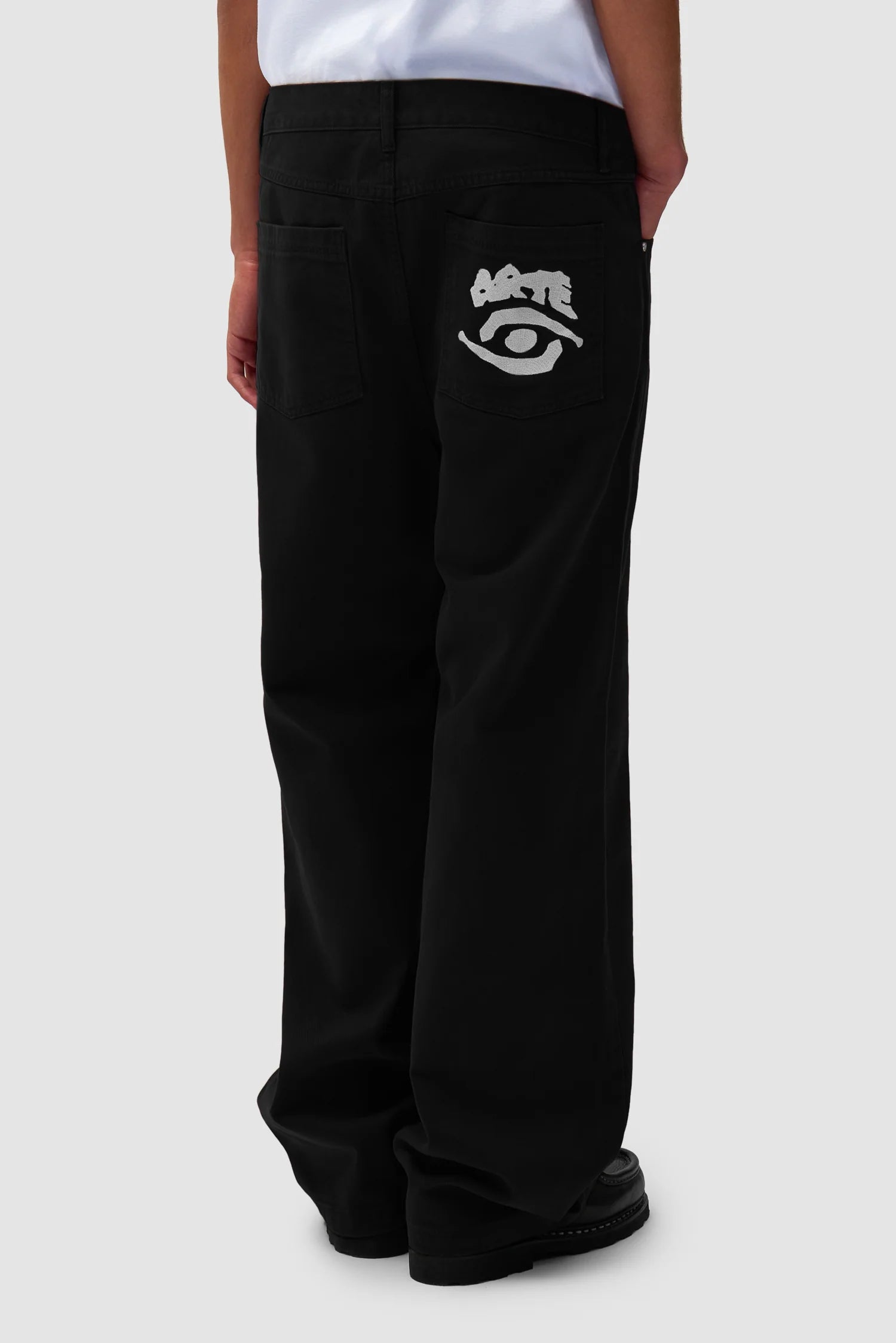 Arte - Back Pocket Graphic Pant (Black)