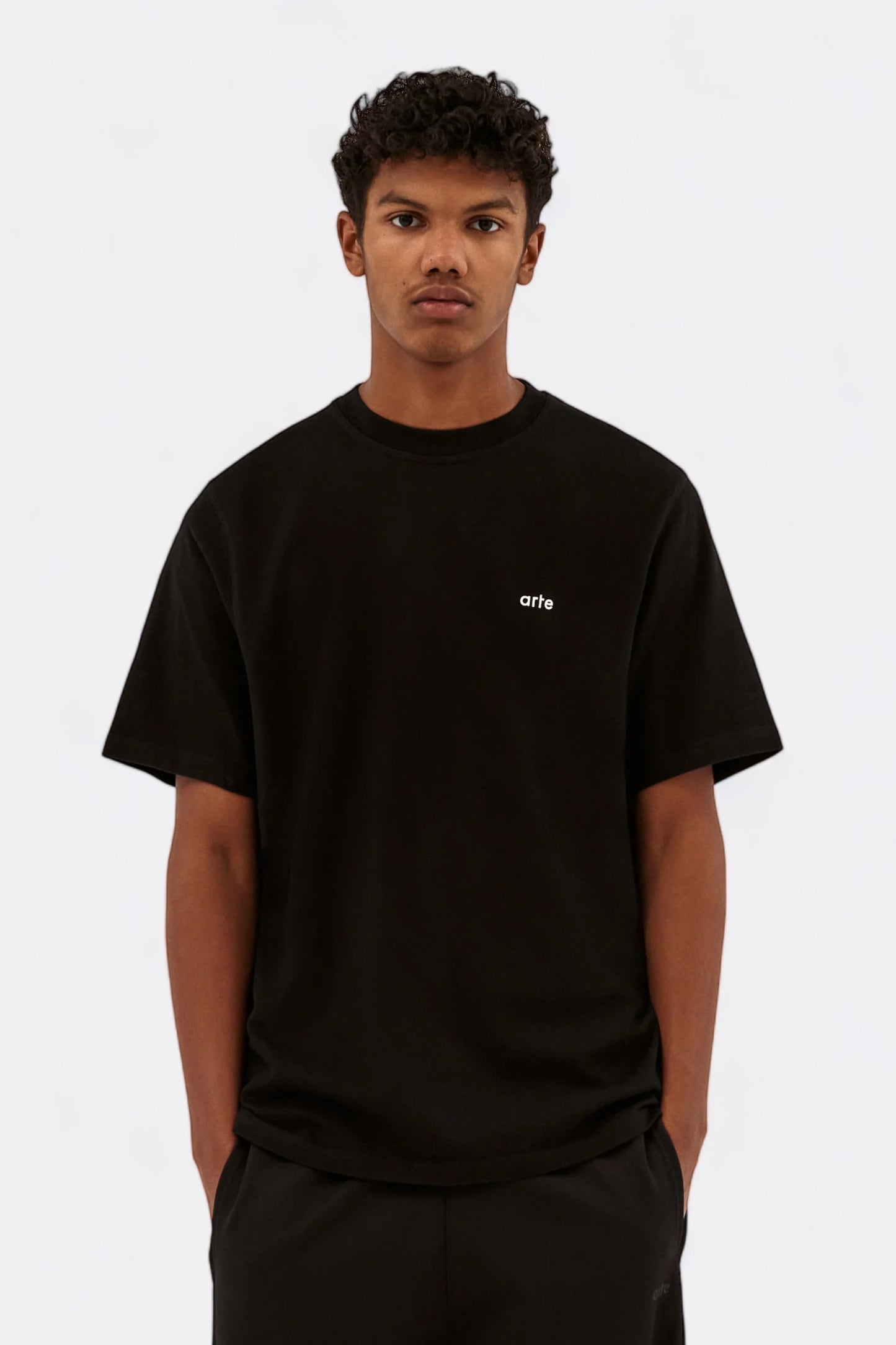 Arte - Teo Back Runner T-shirt (Black)