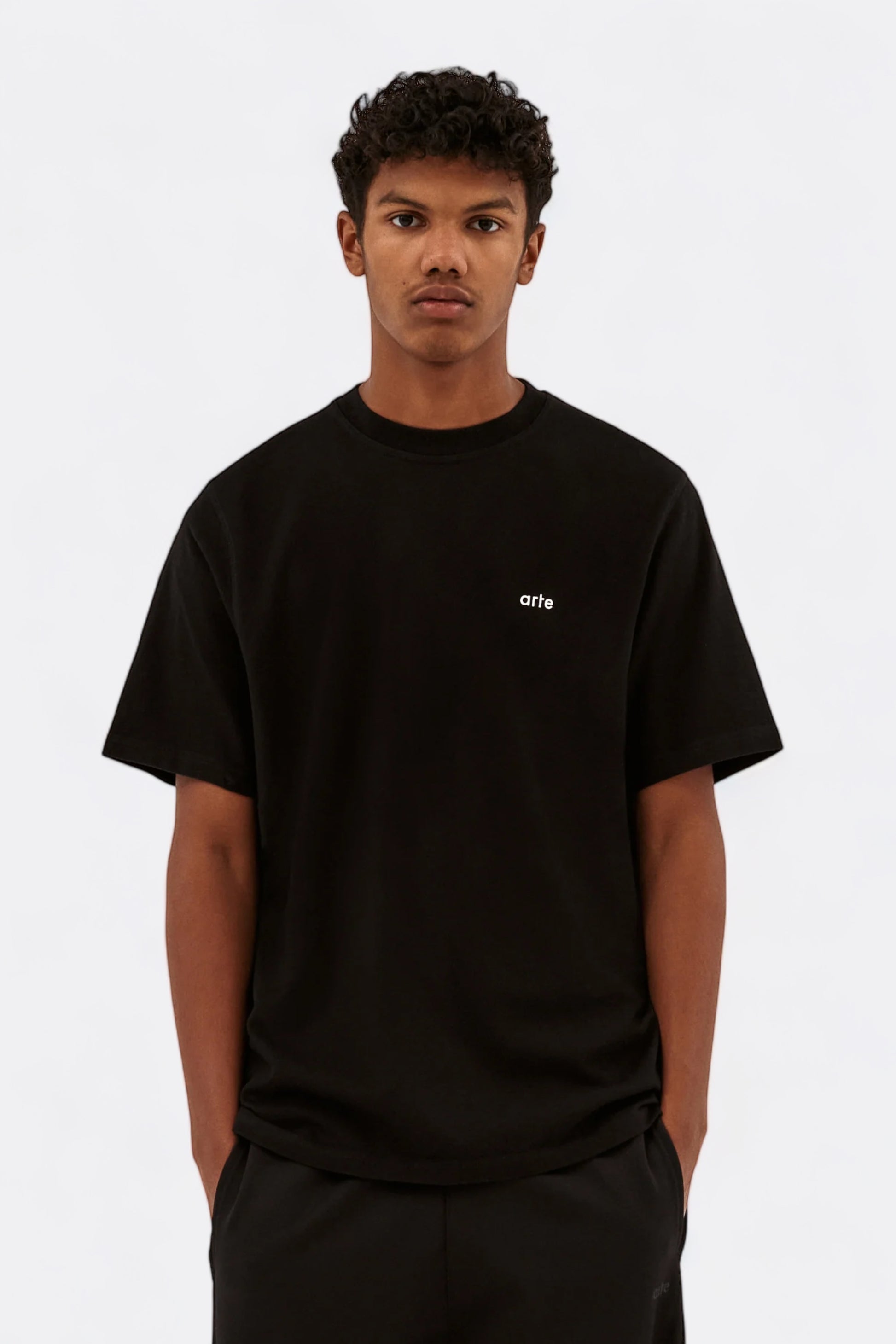Arte - Teo Back Runner T-shirt (Black)