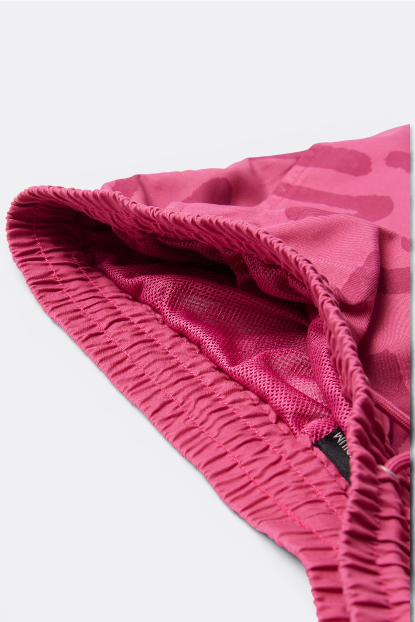 By Parra Birds Fly Free Swim Short Purple Pink | Short de Bain Imprimé | Edgar Bdx