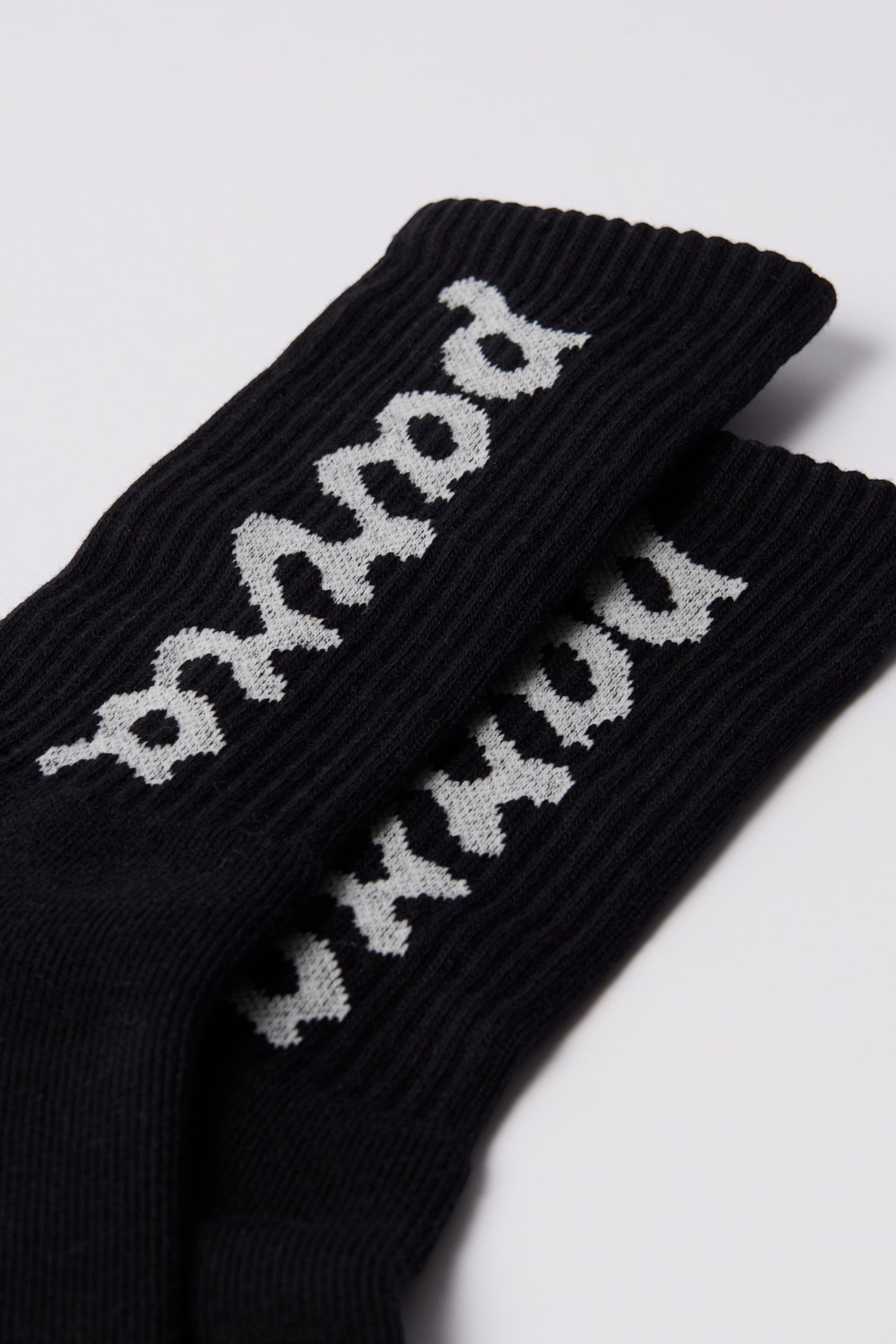 BY PARRA Lowercase Scriptlogo Crew Socks Black | Made in Japan | Edgar Bdx