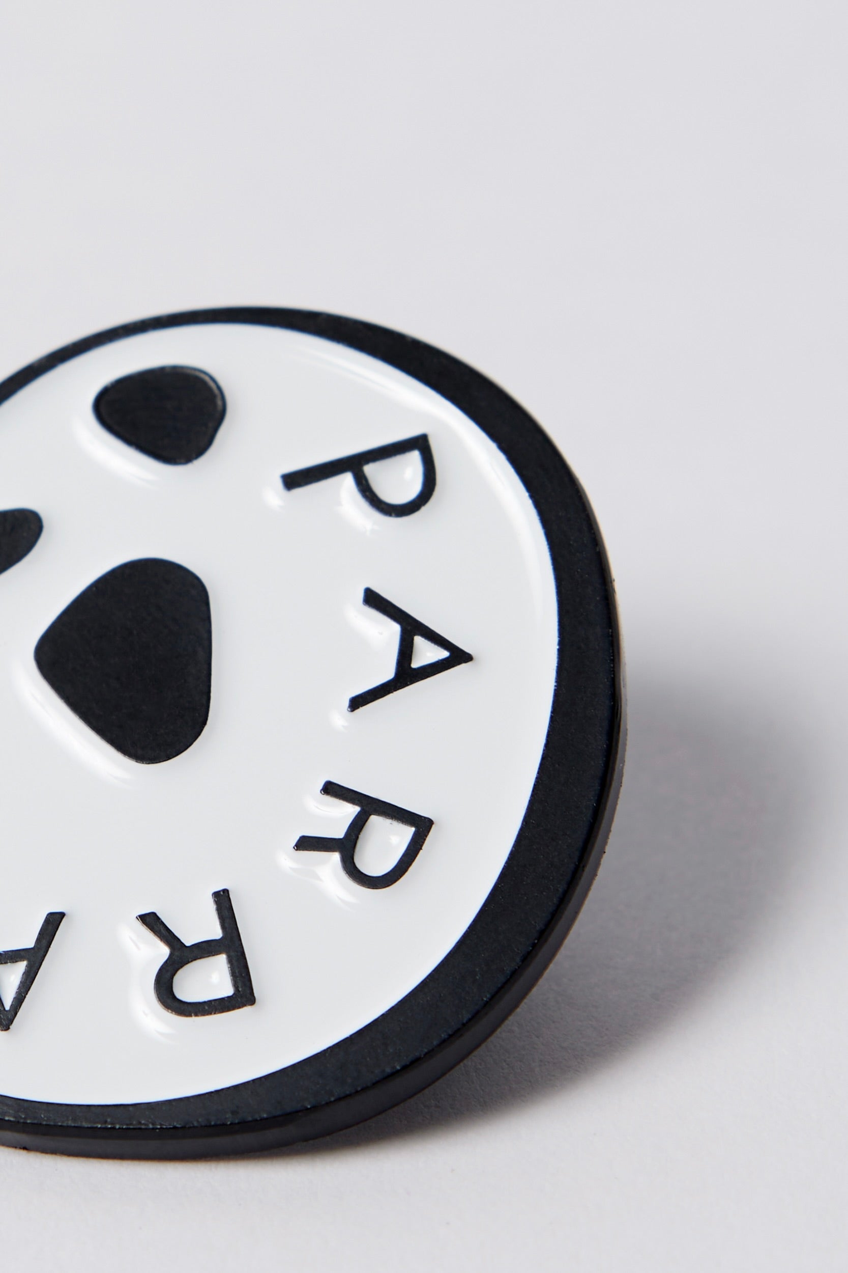 By Parra - Skull Enamel Pin