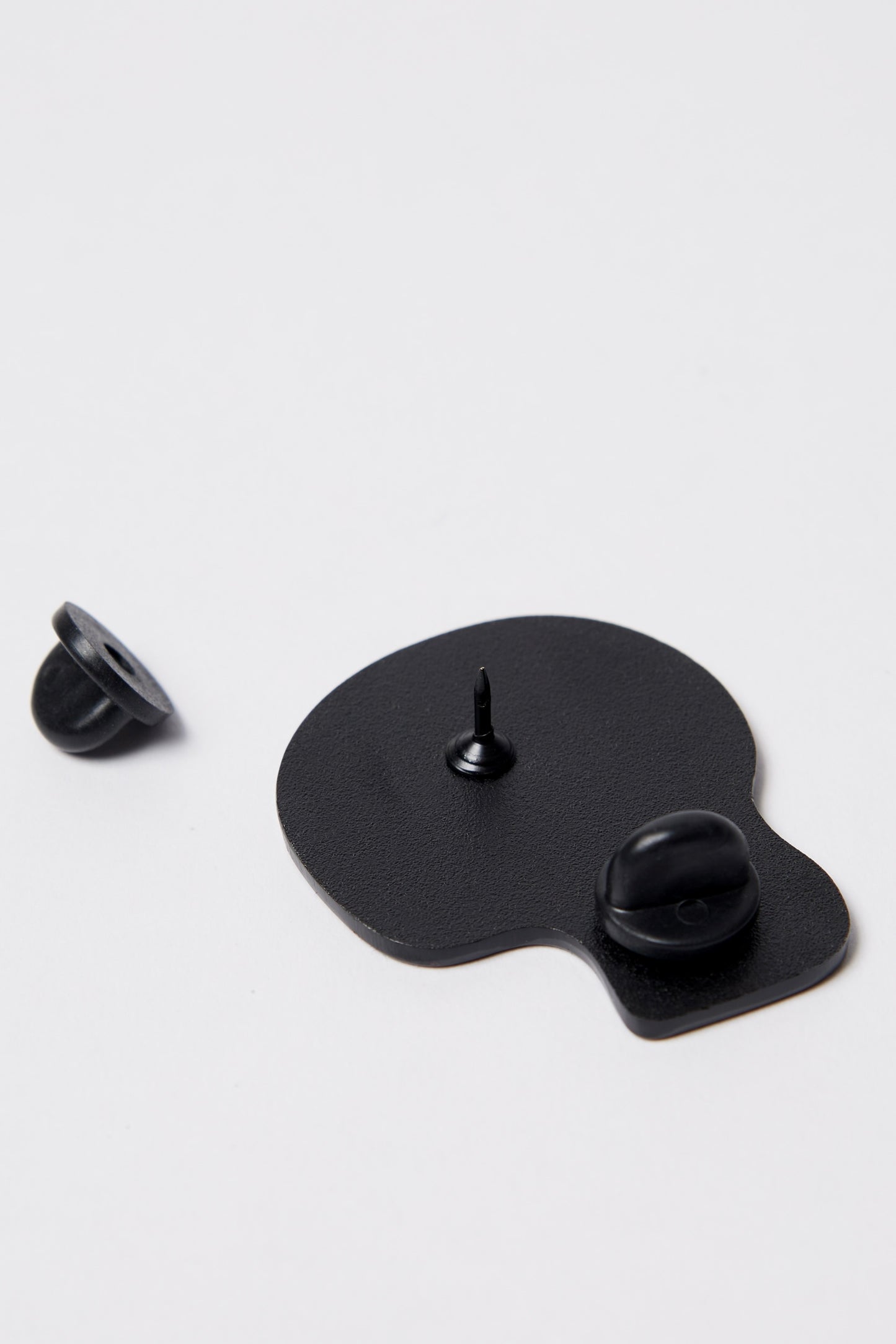 By Parra - Skull Enamel Pin