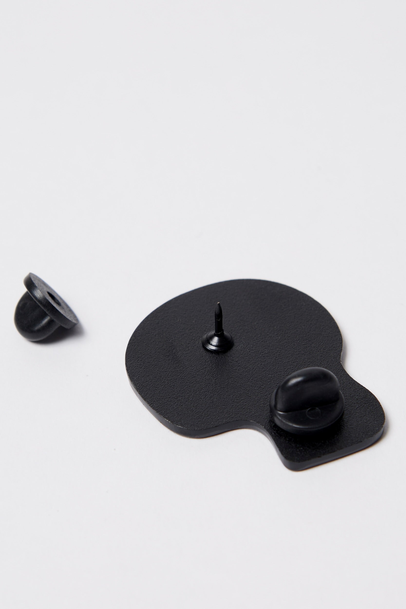 By Parra - Skull Enamel Pin