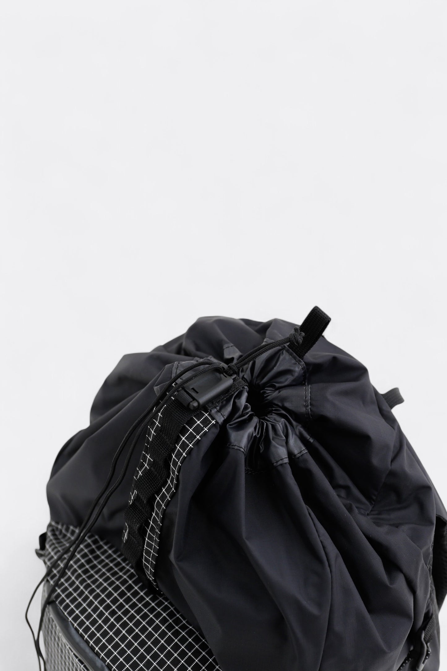 Biseul Bag (Grid Black)