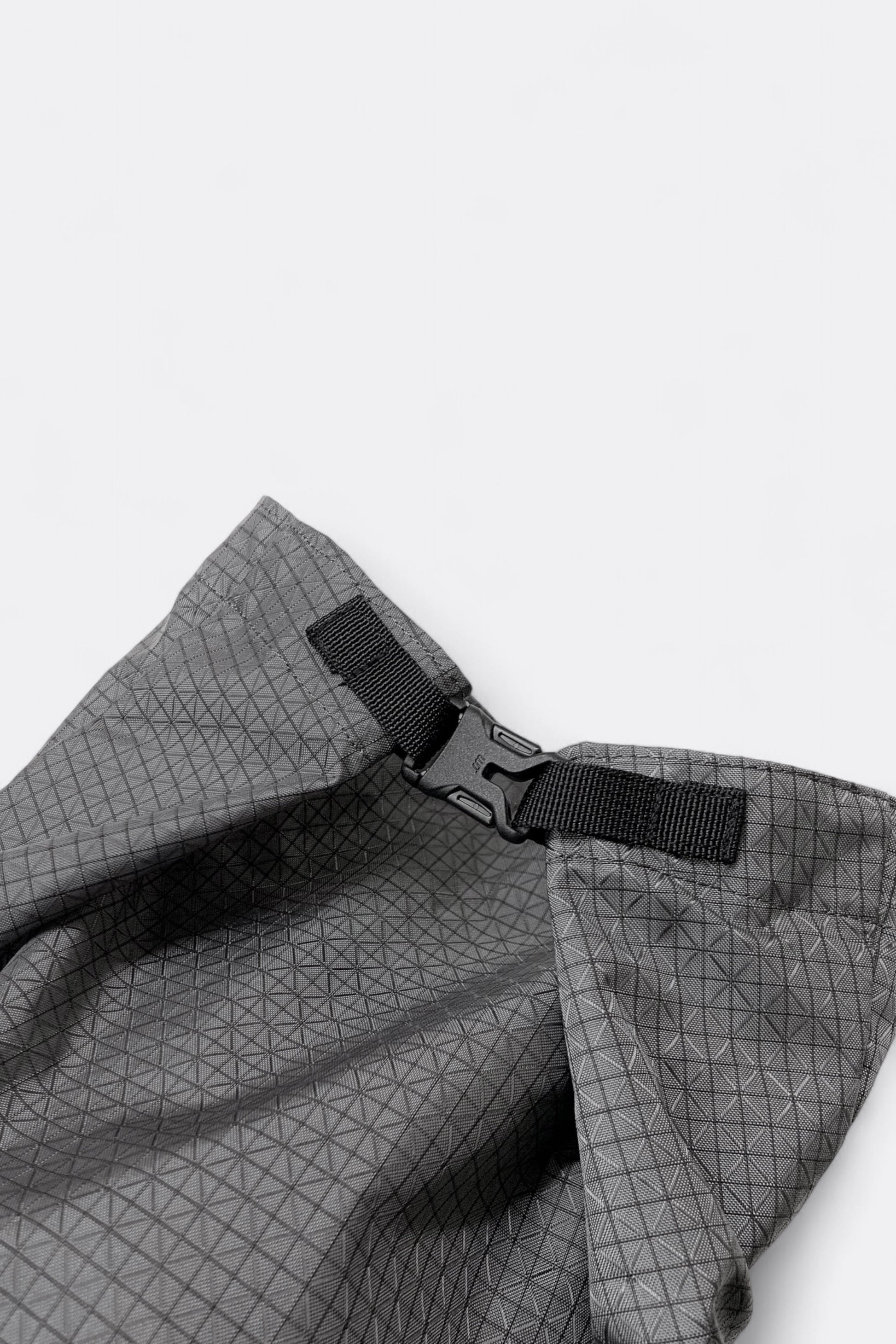 CAYL - Grid Fanny (B-Grid White)