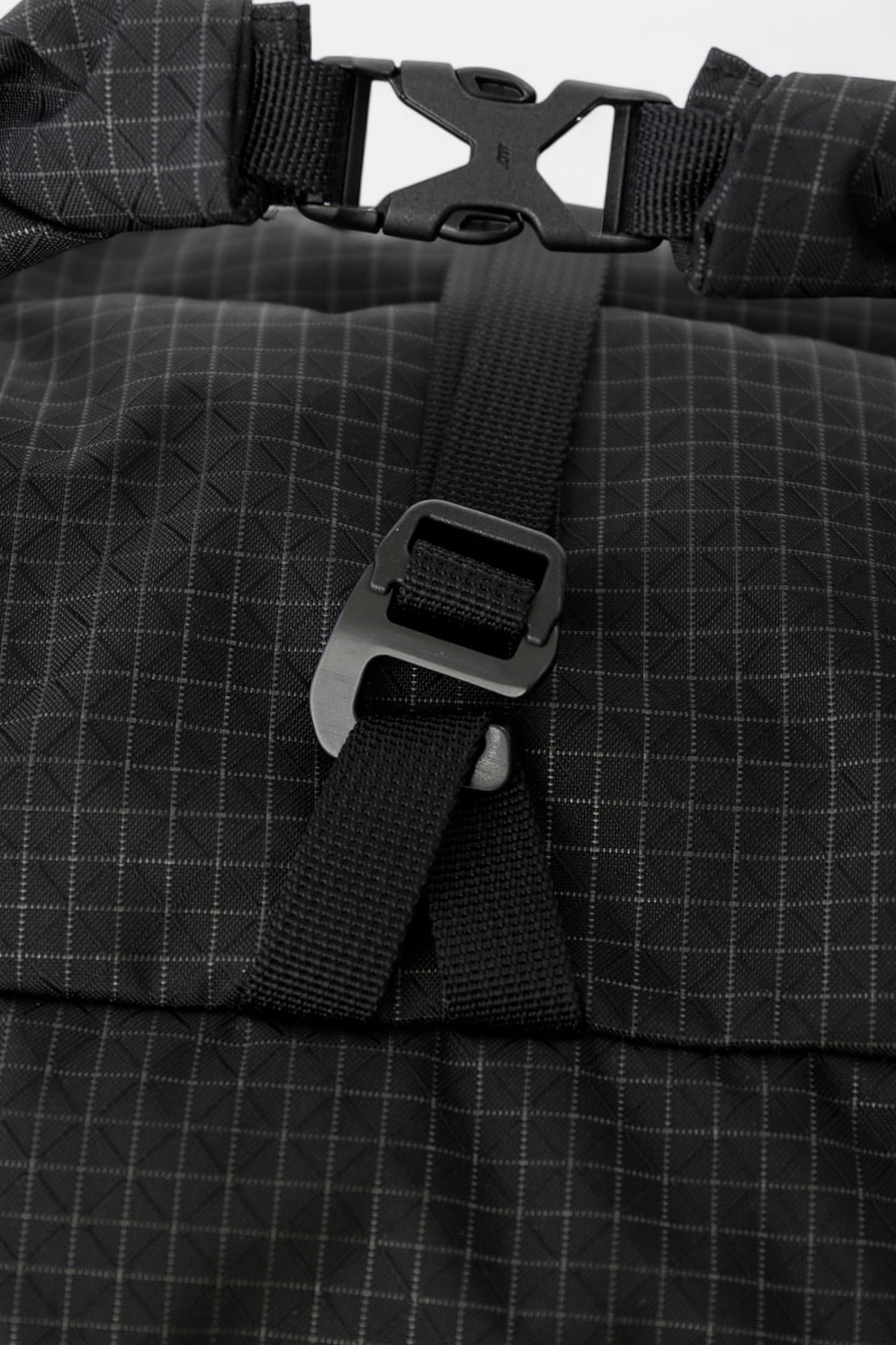 CAYL - Rolltop Cross Bag (B-Grid Black)