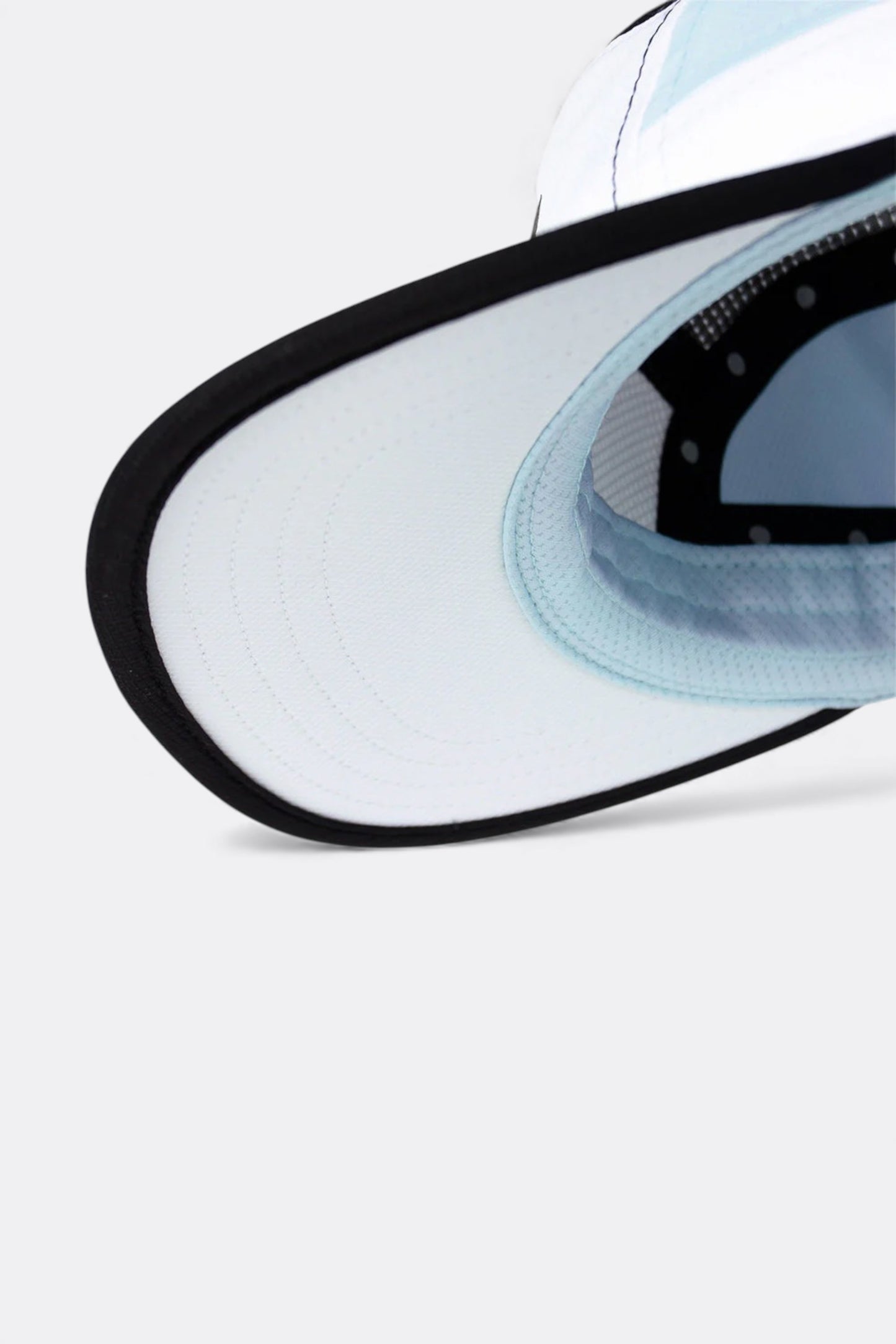 Ciele Athletics - GOCap Field Iconic Bar (White / Black)