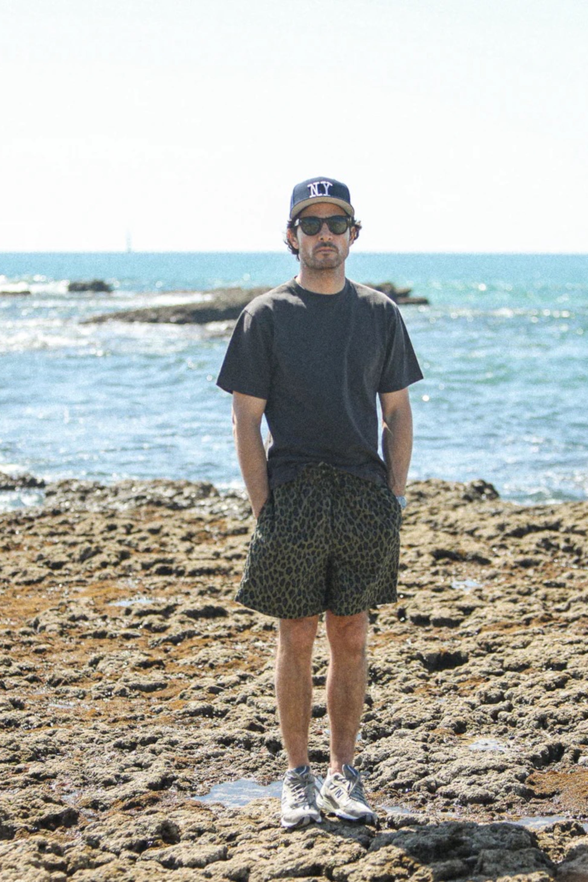 Drapeau Noir Beach Short Léopard Japonais Khaki | Short Imprimé Coton Nylon | Edgar Bdx