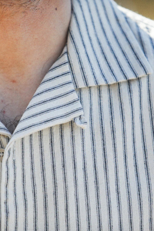 Drapeau Noir Modern Camp Collar Stripes Shirt Beige | Lin Coton Japonais | Edgar Bdx