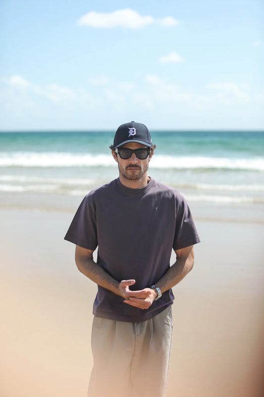 T-shirt Drapeau Noir Acid Wash Violet - Tee-Shirt Confort Coton 240gsm