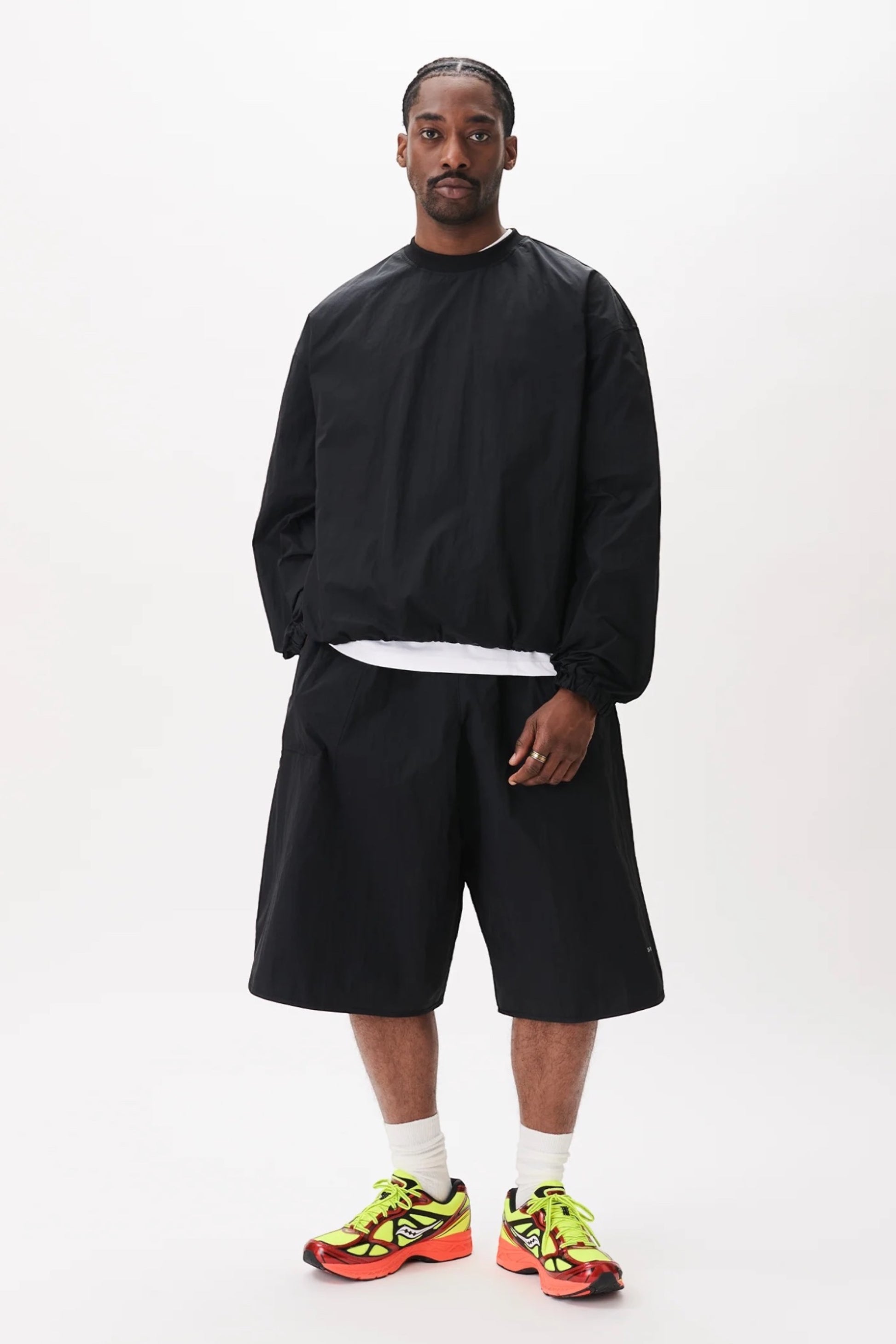 Estudio Niksen Back-Vent Nylon Crewneck Black | Pull Nylon Fente Dos YKK | Edgar Bdx