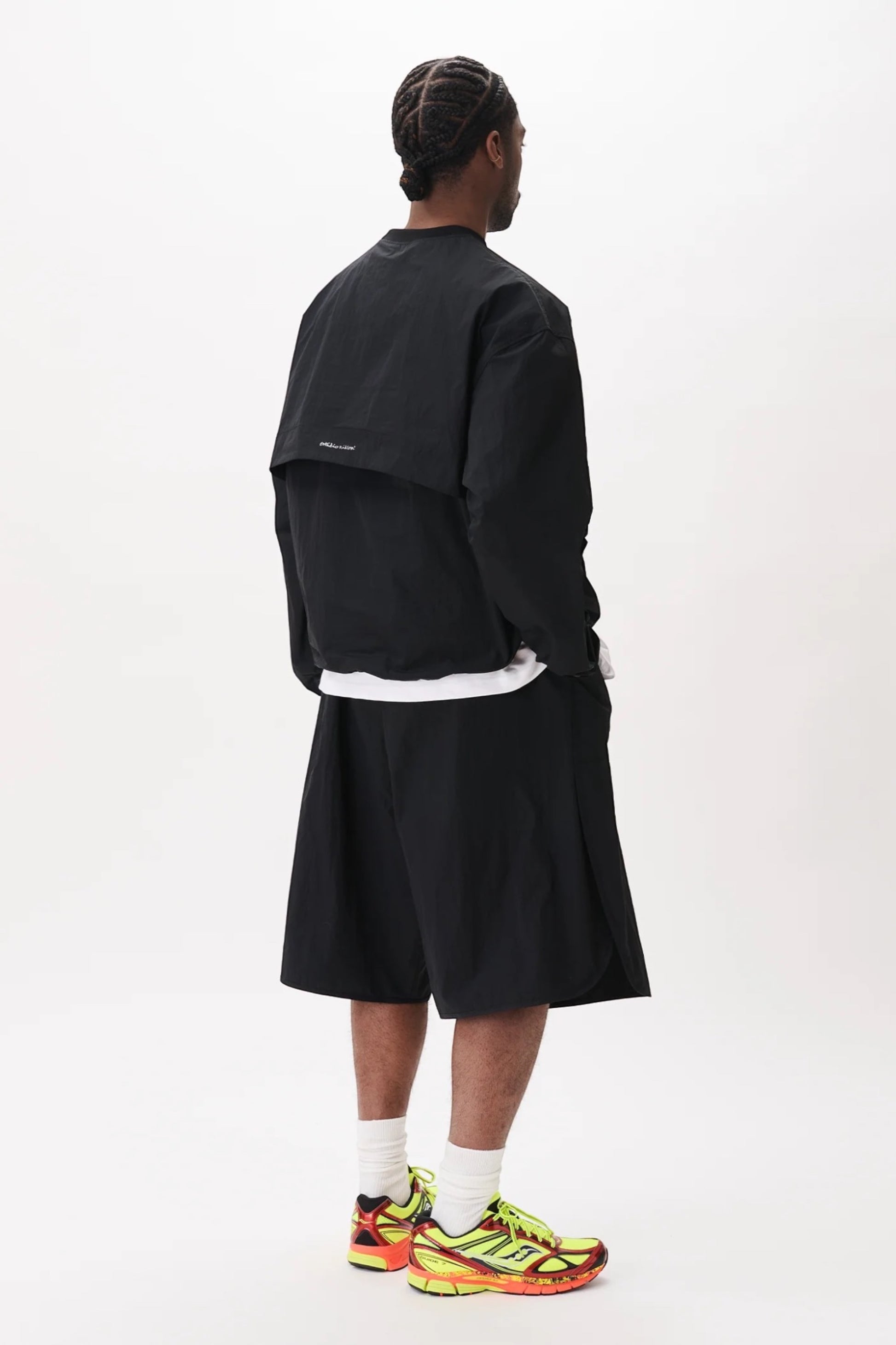 Estudio Niksen Back-Vent Nylon Crewneck Black | Pull Nylon Fente Dos YKK | Edgar Bdx
