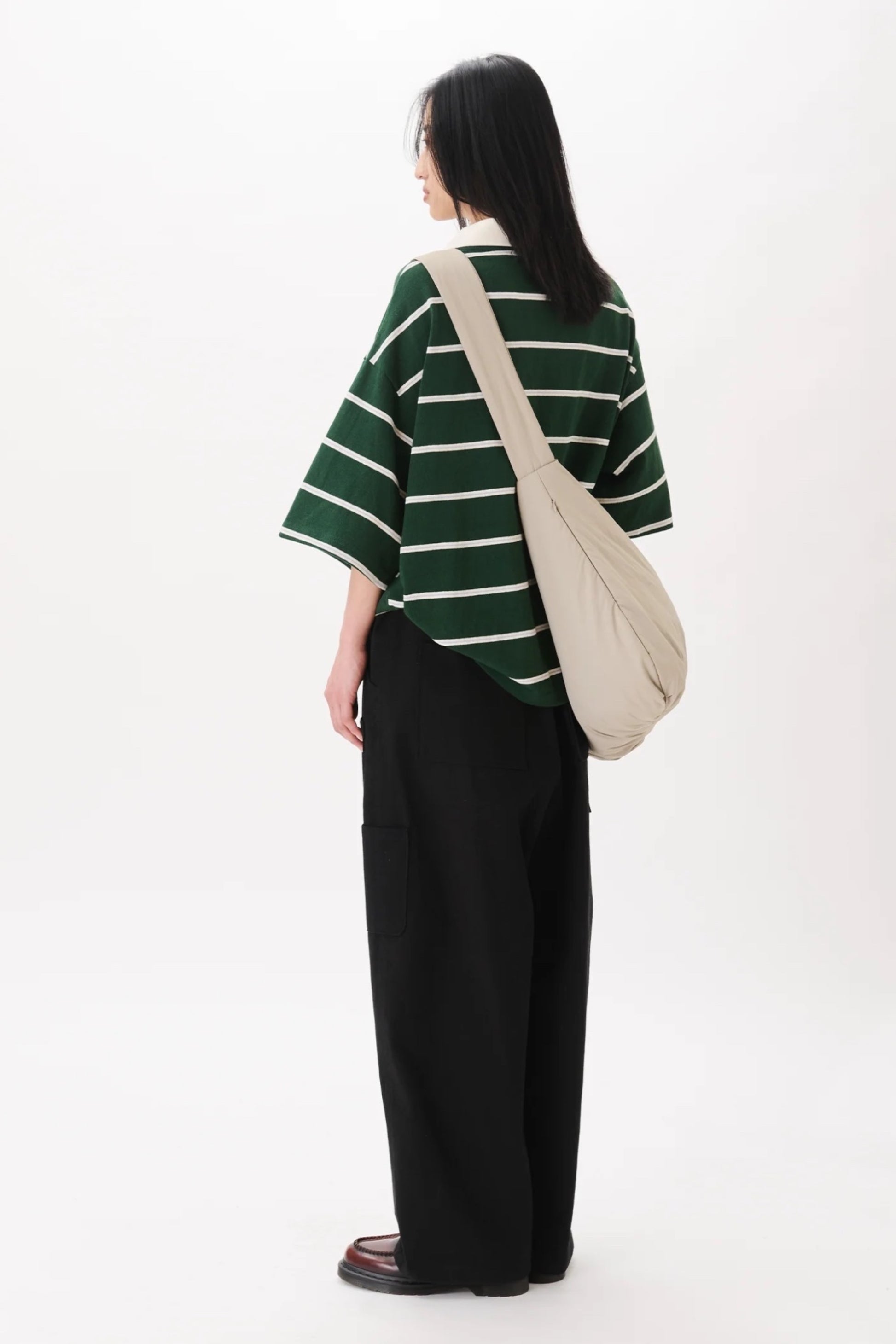 Estudio Niksen Boxy Jersey Polo Green | Polo Coton Col Contrasté Corée | Edgar Bdx
