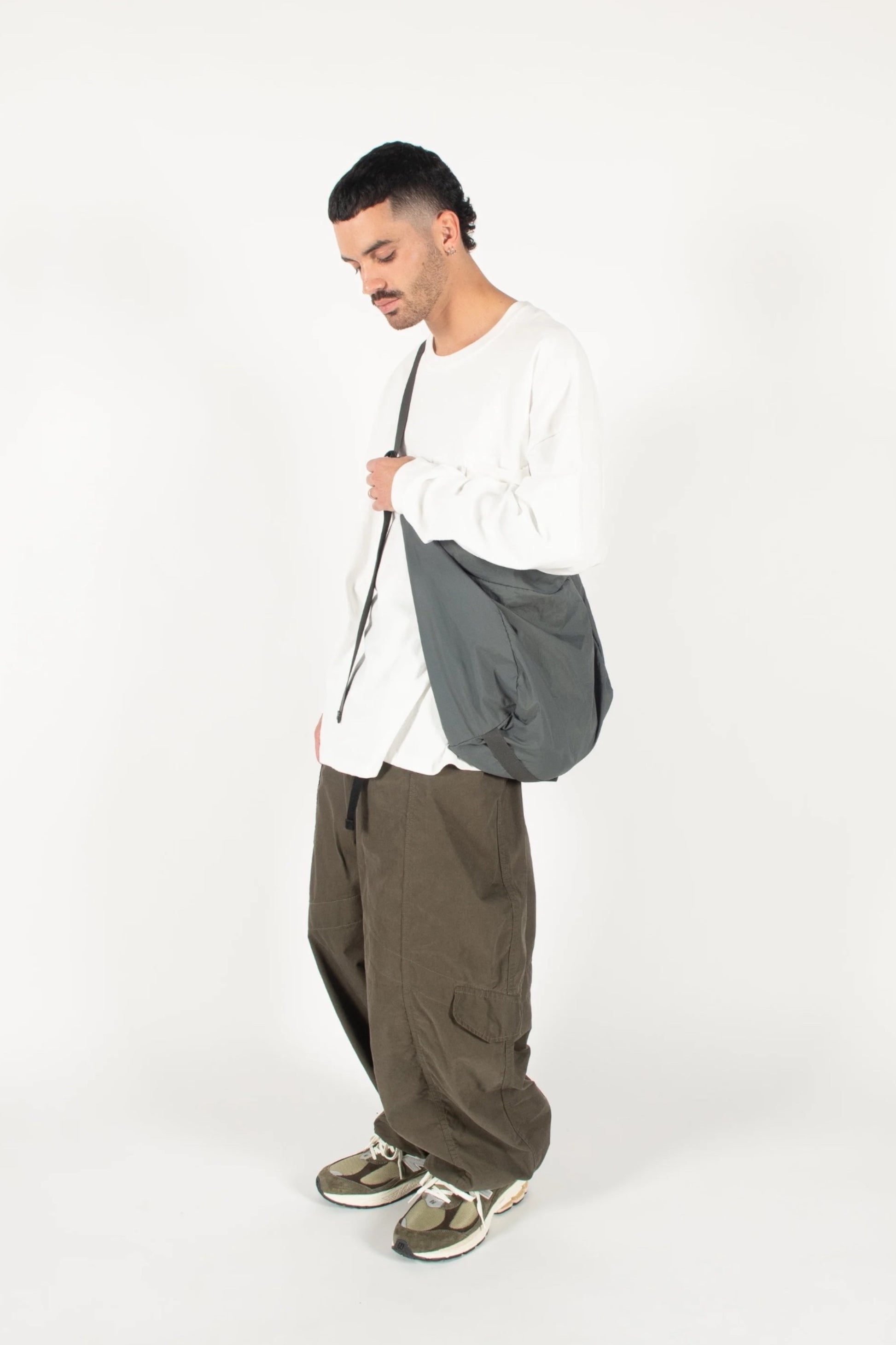 Estudio Niksen Crossbody City Bag Grey | Sac Nylon Résistant Eau Multiport Corée | Edgar Bdx