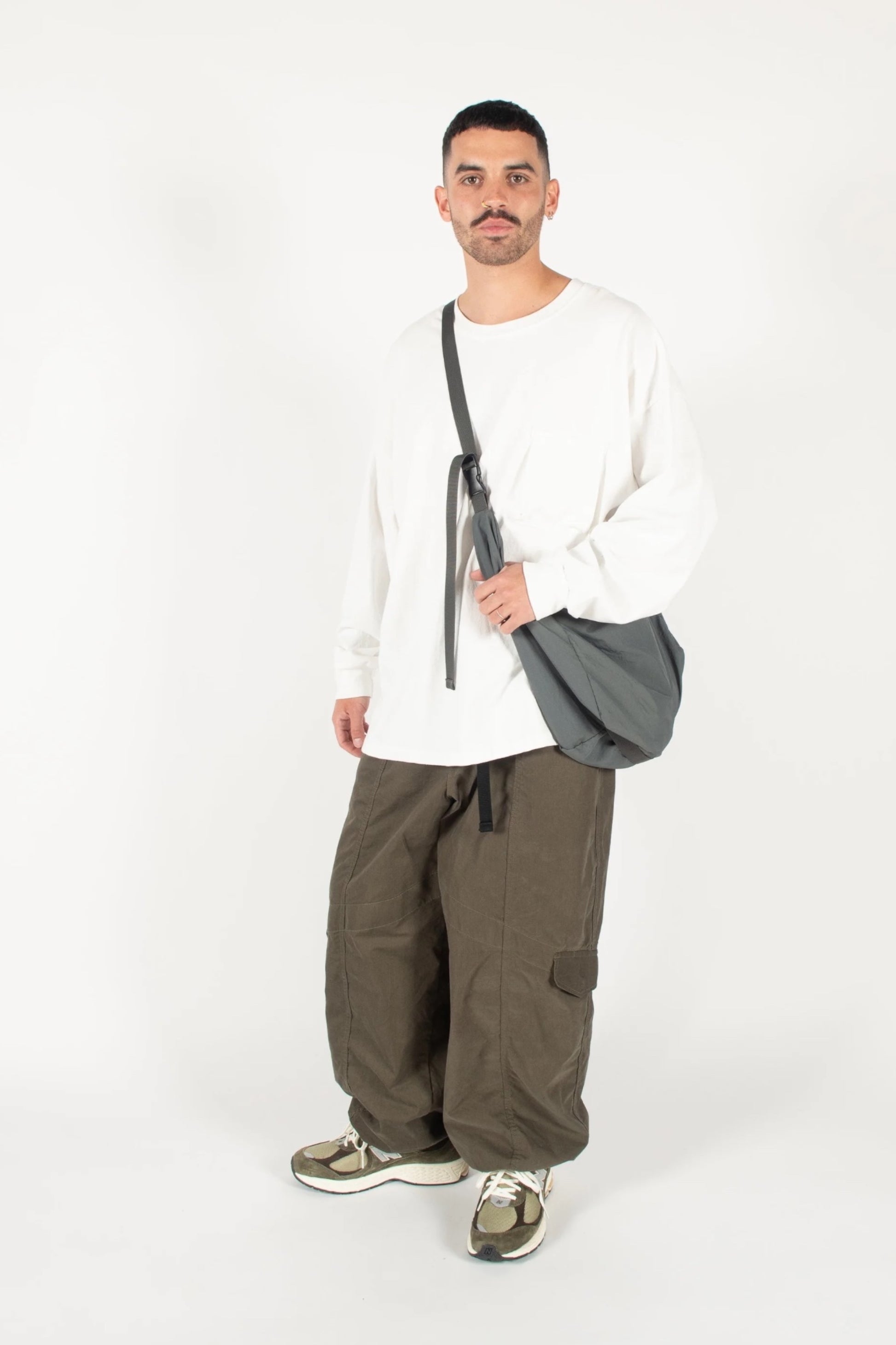 Estudio Niksen Crossbody City Bag Grey | Sac Nylon Résistant Eau Multiport Corée | Edgar Bdx